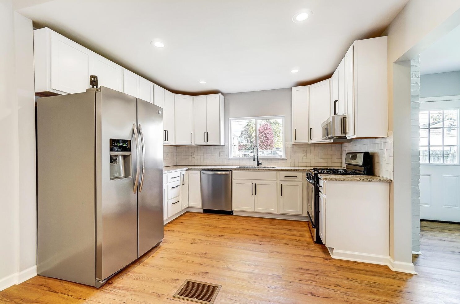 636 Stanley Ave, Columbus OH 43206-2418 exterior