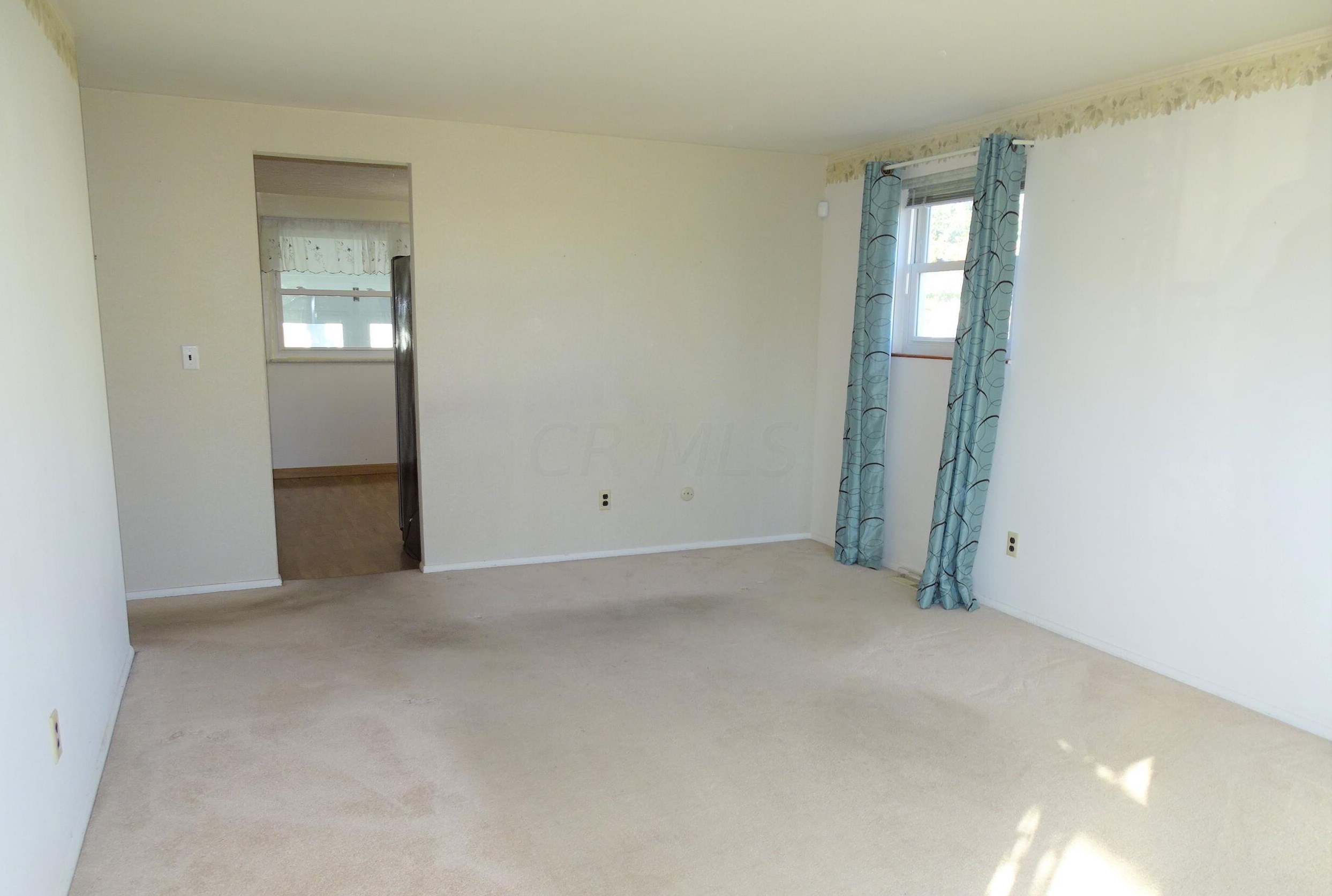 3864 Fairmoor Rd, Columbus, OH 43228-2115