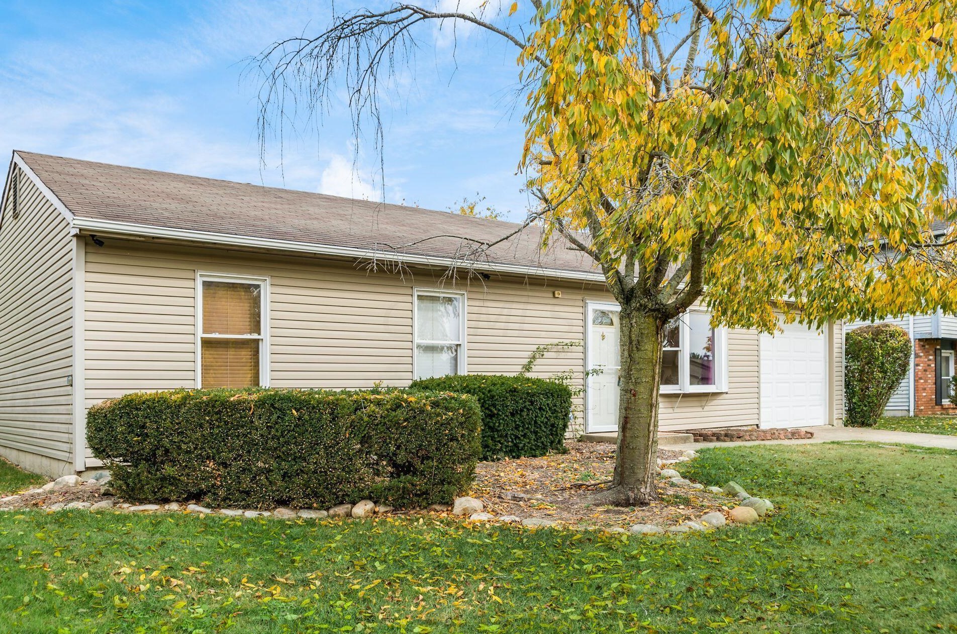 2790 Millrace Dr, Columbus, OH 43207-4623