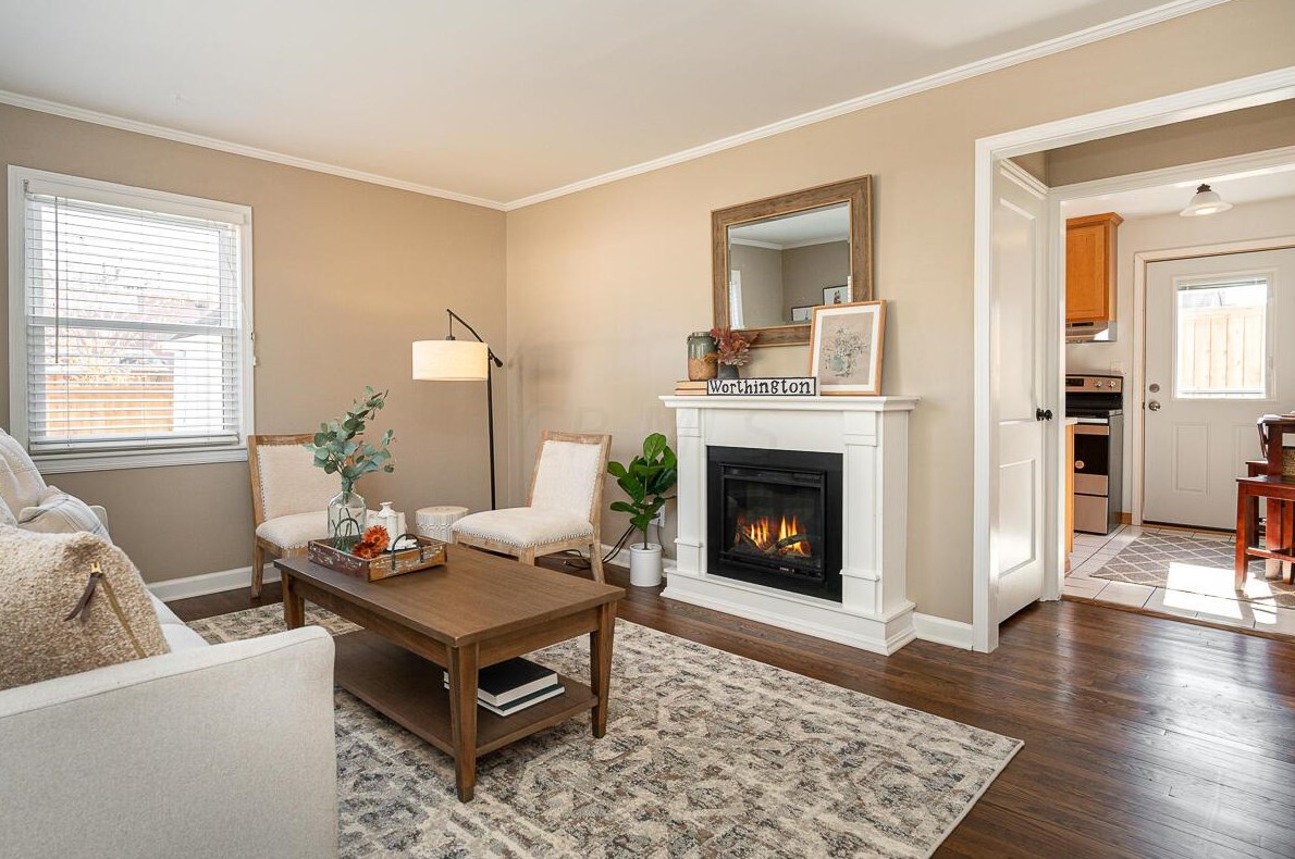 33 Stanton Ave, Columbus, OH 43085-3903