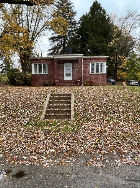 267 Zanesville Rd, Roseville, OH 43777