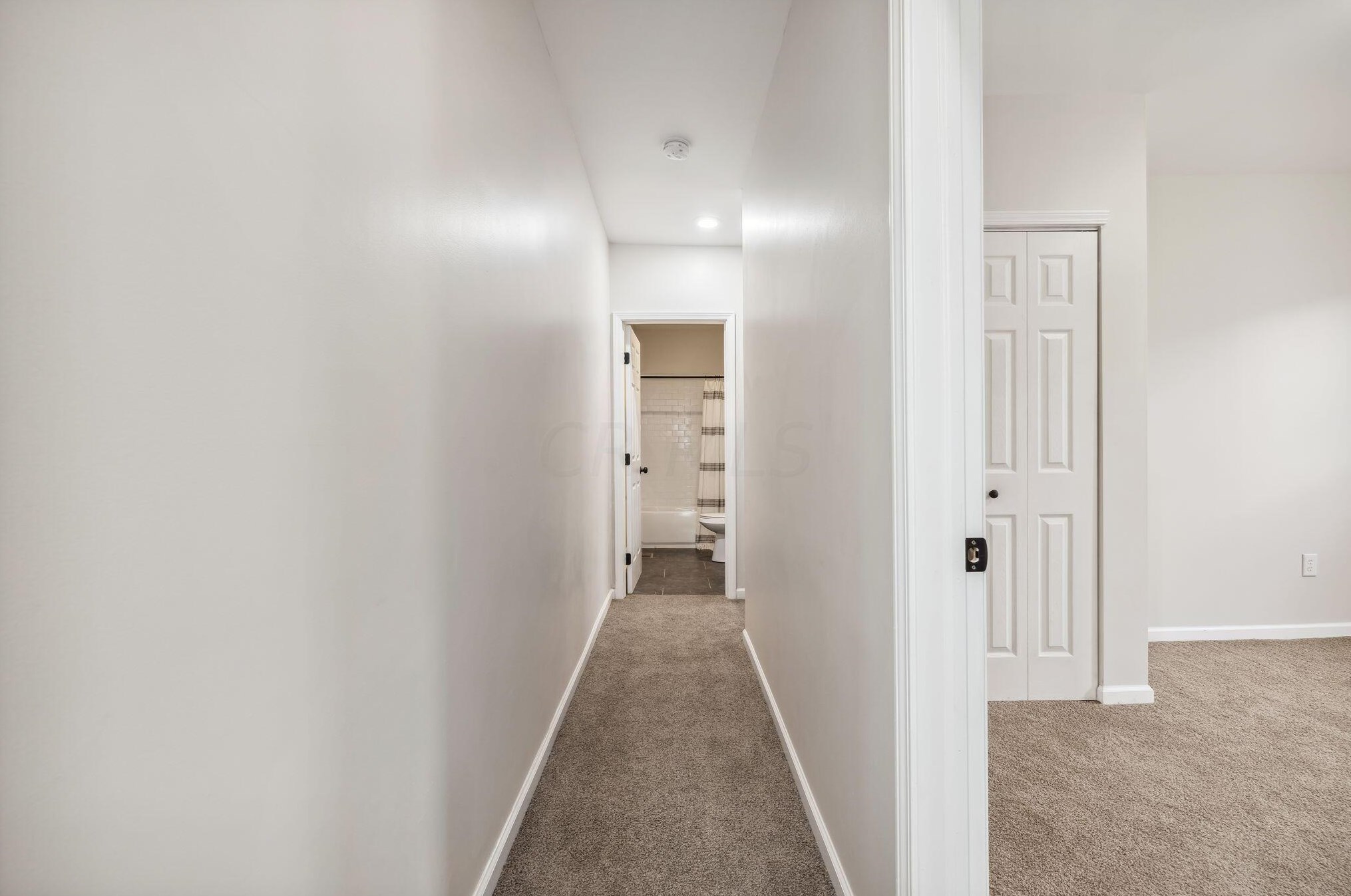 464 Reynolds Ave, Columbus OH 43201-3767 exterior