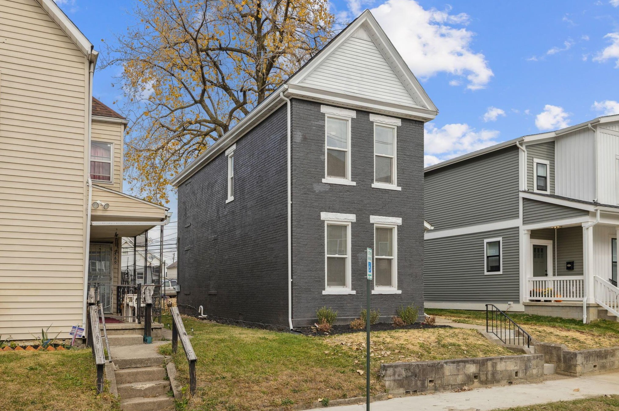 464 Reynolds Ave, Columbus, OH 43201-3615