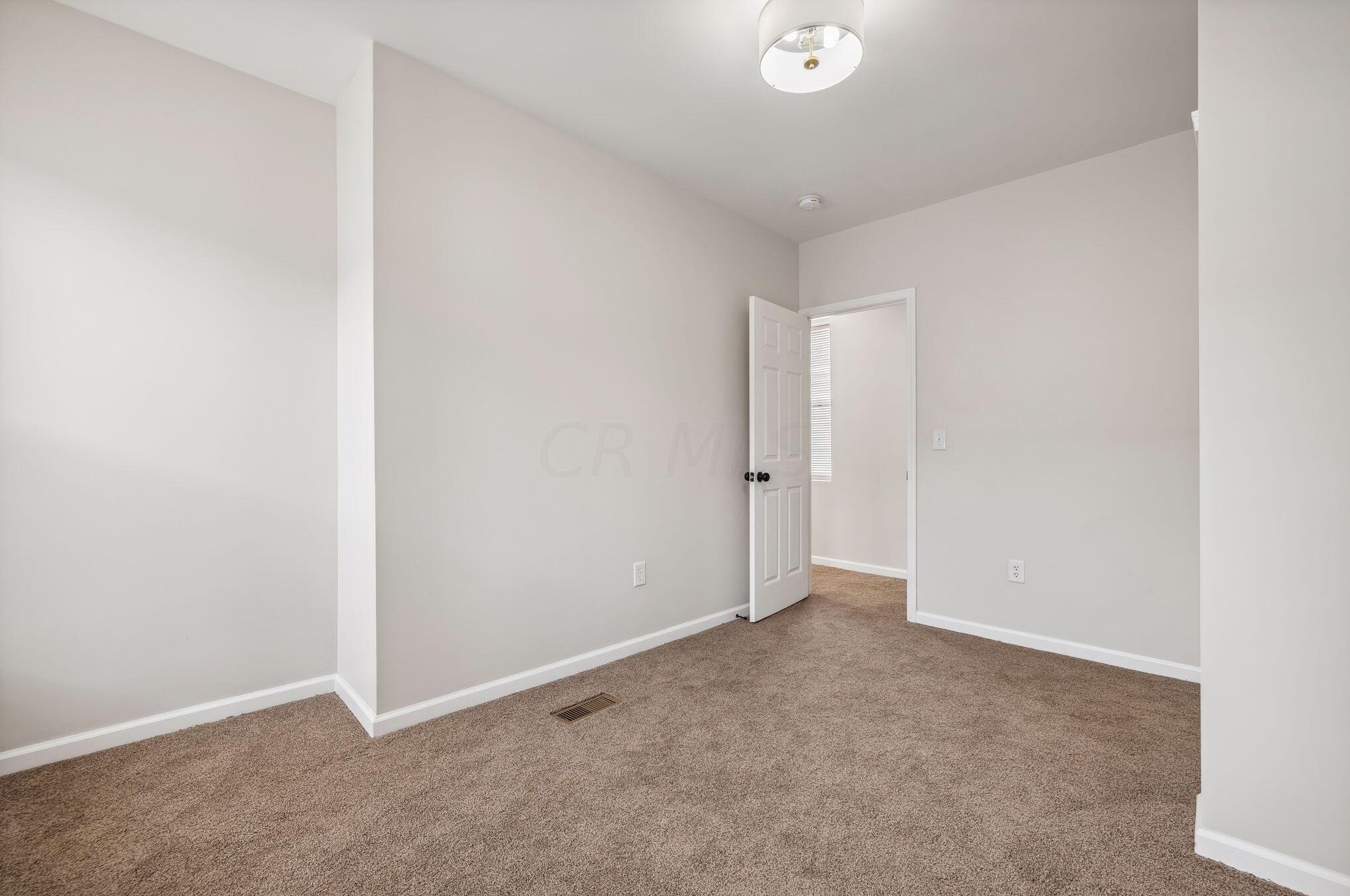 464 Reynolds Ave, Columbus OH 43201-3767 exterior