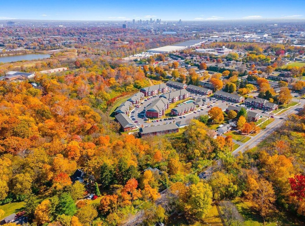 1364 Hague Ave, Columbus OH 43204-2107 exterior