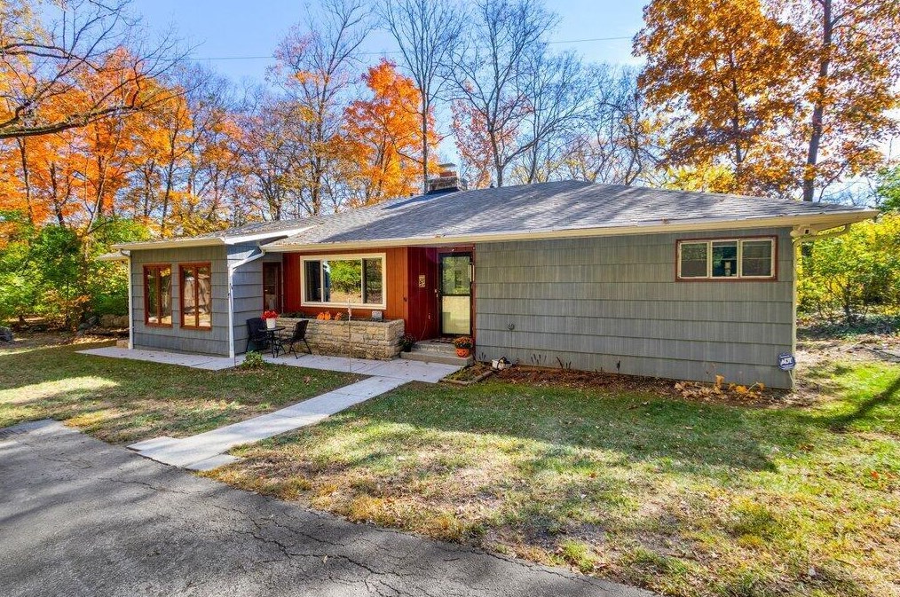 1364 Hague Ave, Columbus OH 43204-2107 exterior