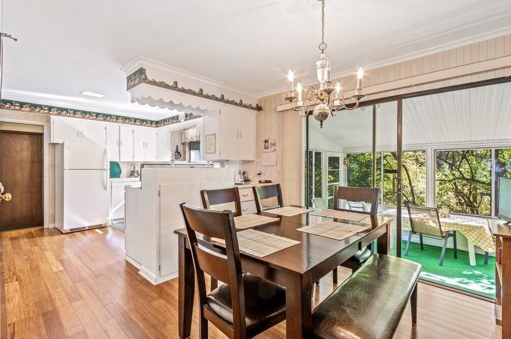 1364 Hague Ave, Columbus OH 43204-2107 exterior