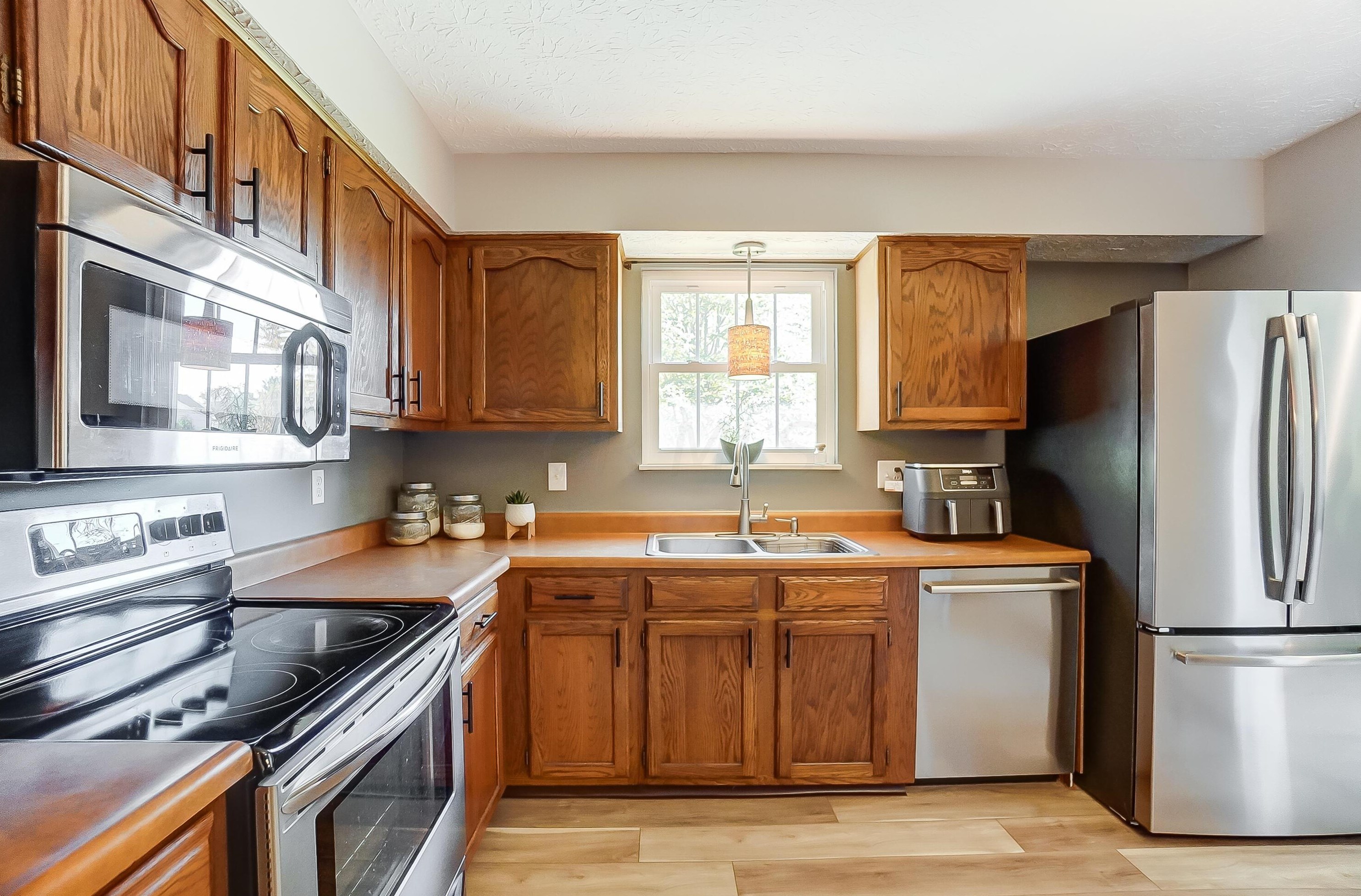 5152 Merry Oak Ct, Columbus OH 43230-1098 exterior