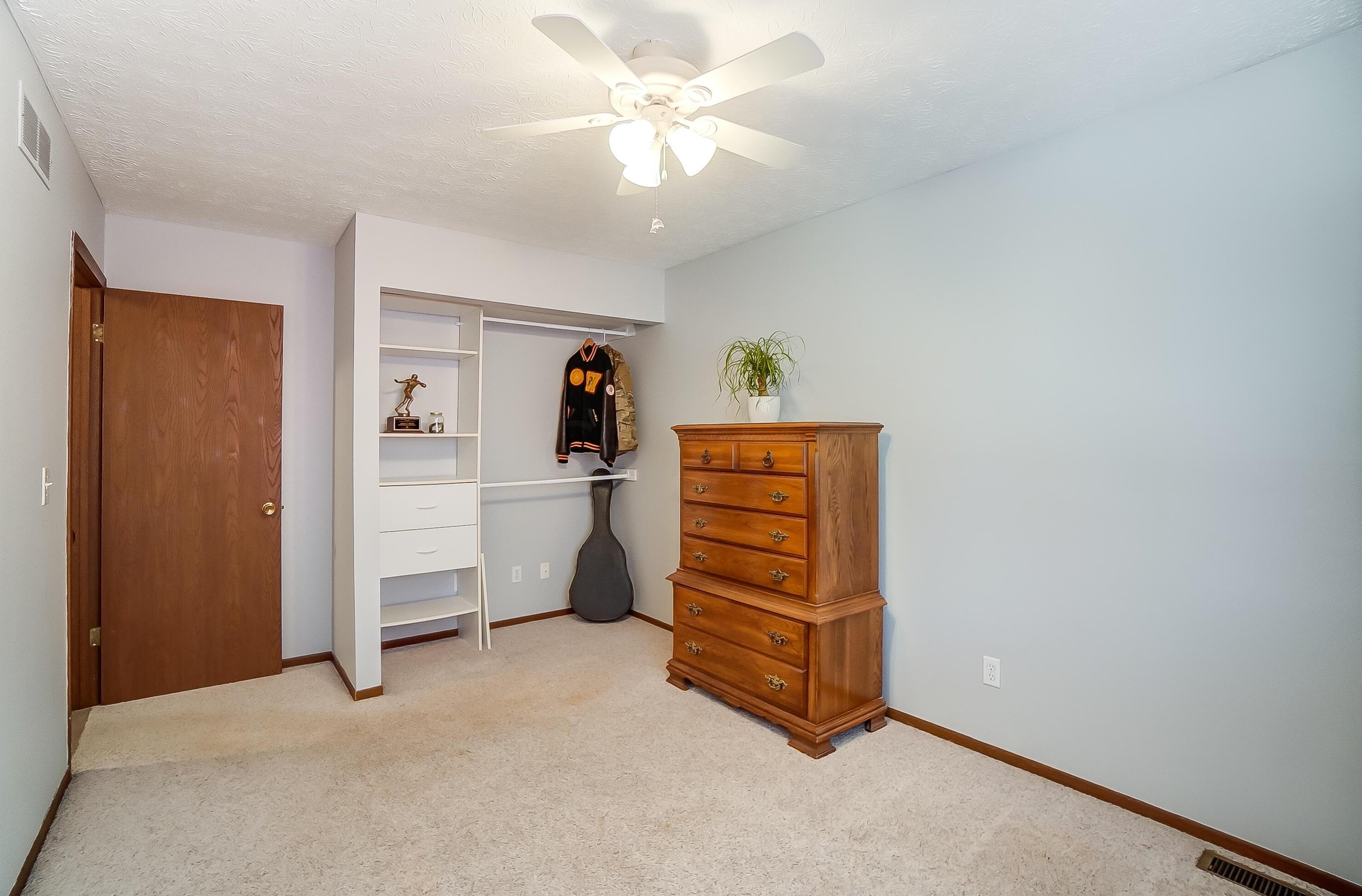 5152 Merry Oak Ct, Columbus OH 43230-1098 exterior