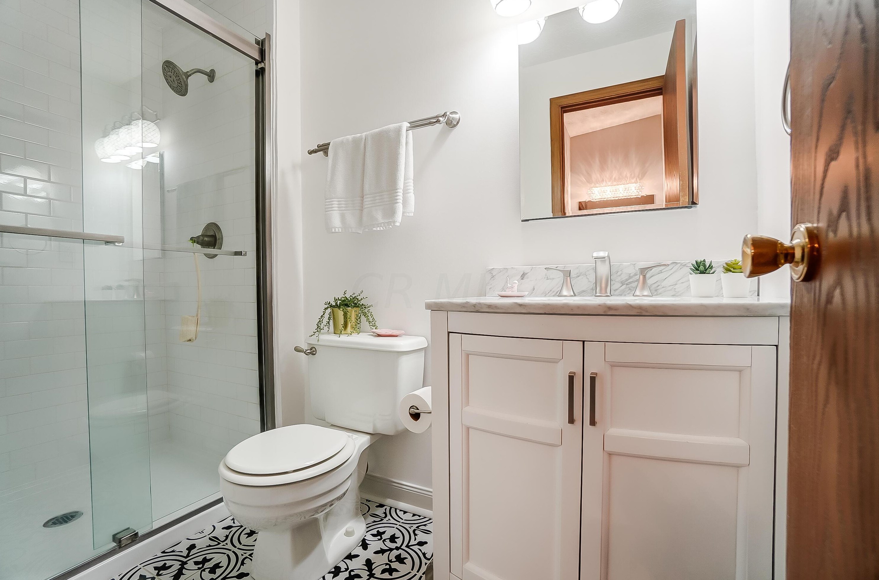 5152 Merry Oak Ct, Columbus OH 43230-1098 exterior