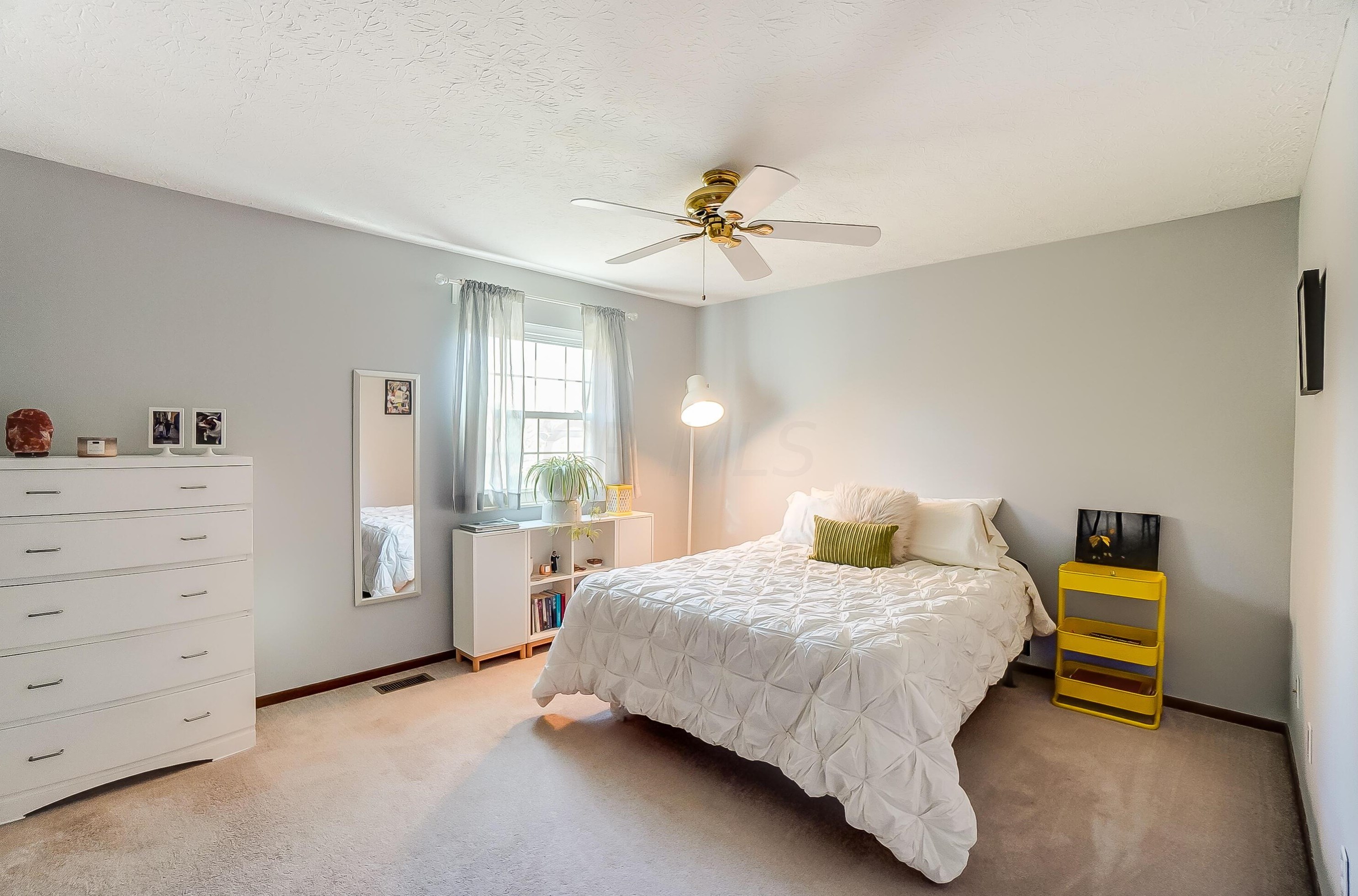 5152 Merry Oak Ct, Columbus OH 43230-1098 exterior