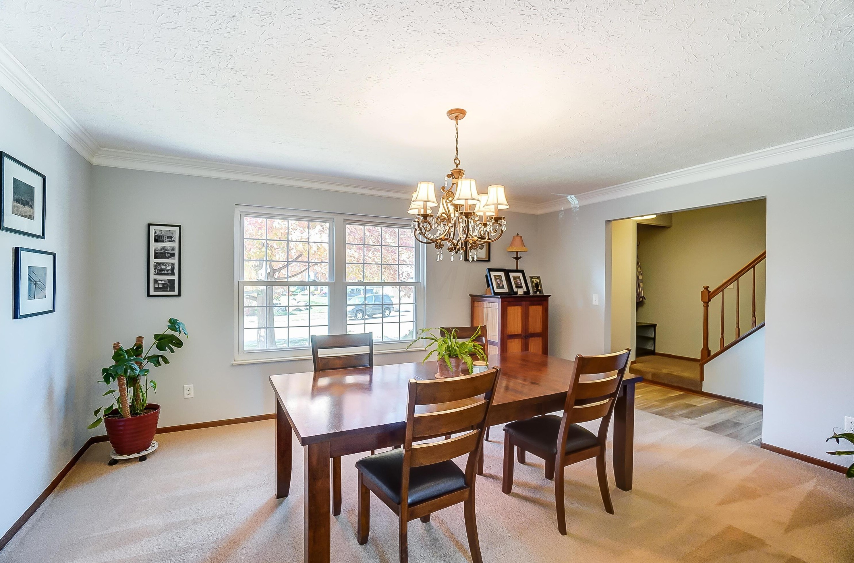 5152 Merry Oak Ct, Columbus OH 43230-1098 exterior