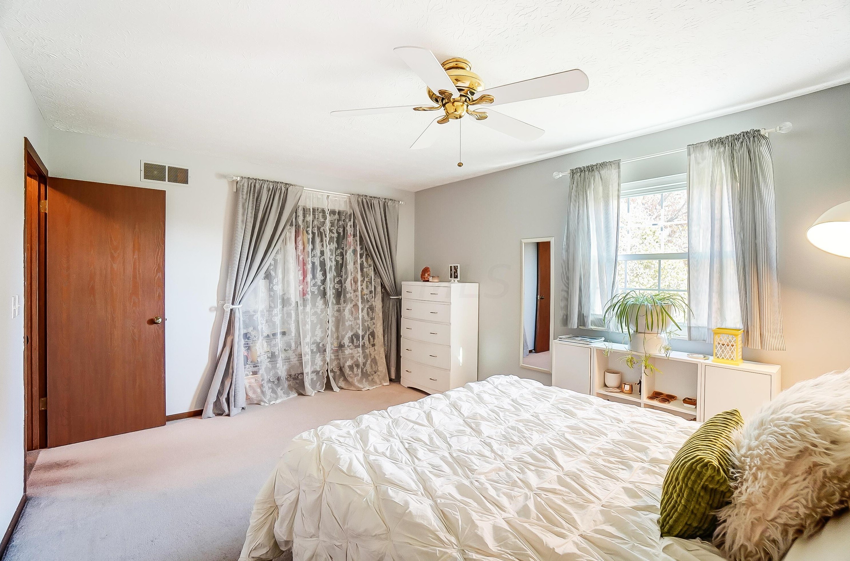 5152 Merry Oak Ct, Columbus OH 43230-1098 exterior