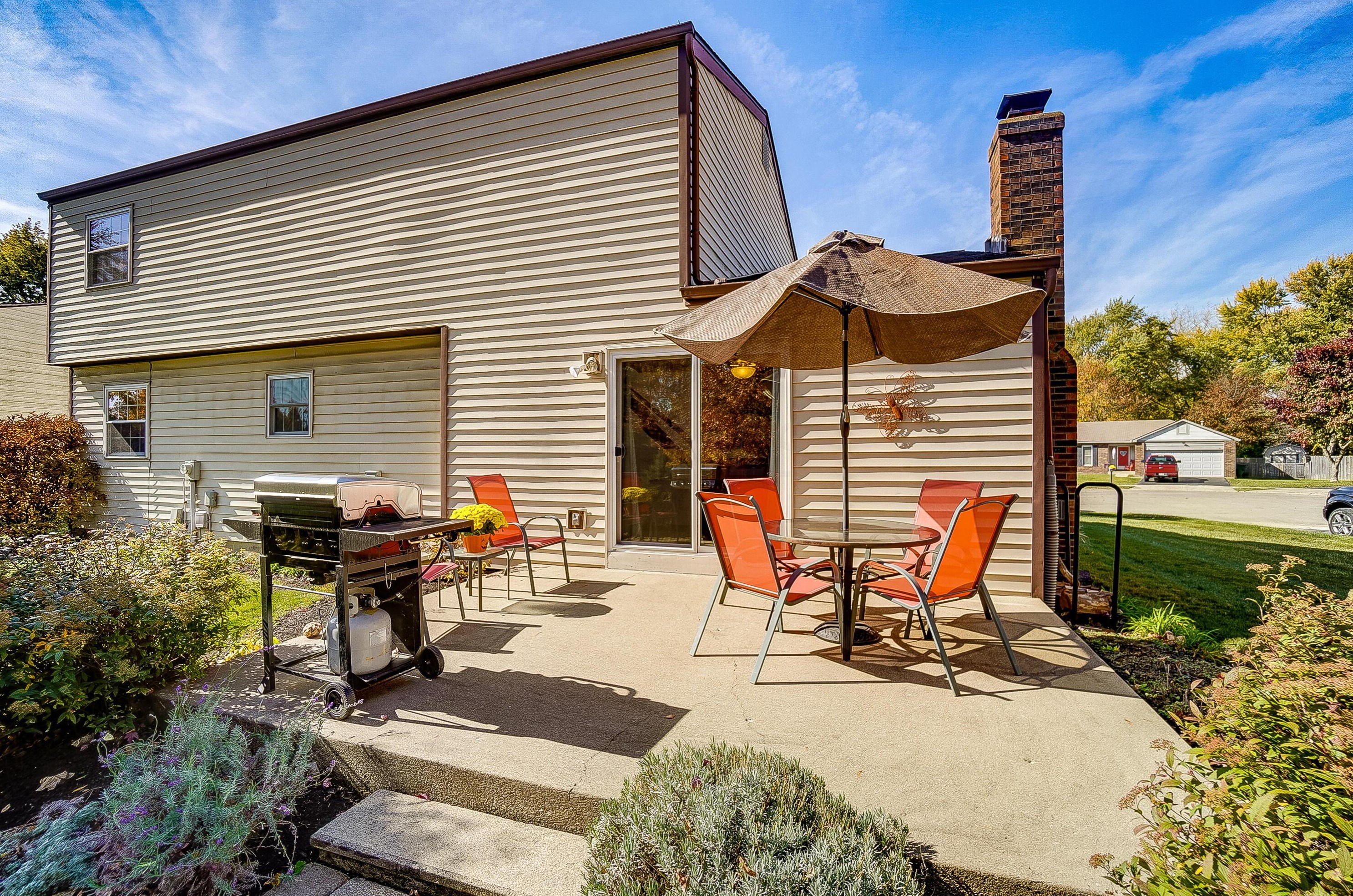 5152 Merry Oak Ct, Columbus OH 43230-1098 exterior