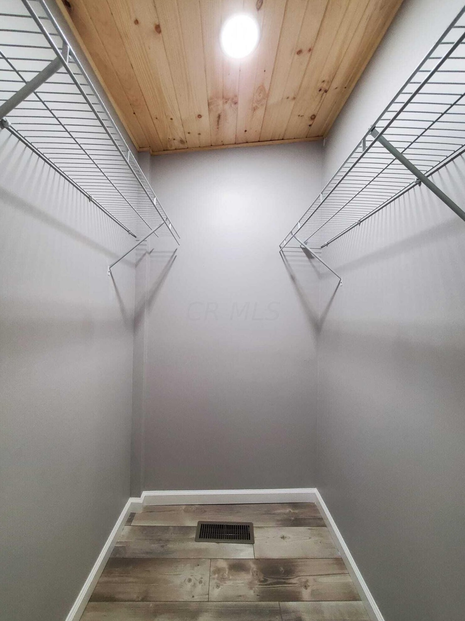 2765 Joyce Ave, Columbus OH  43211-3717 exterior