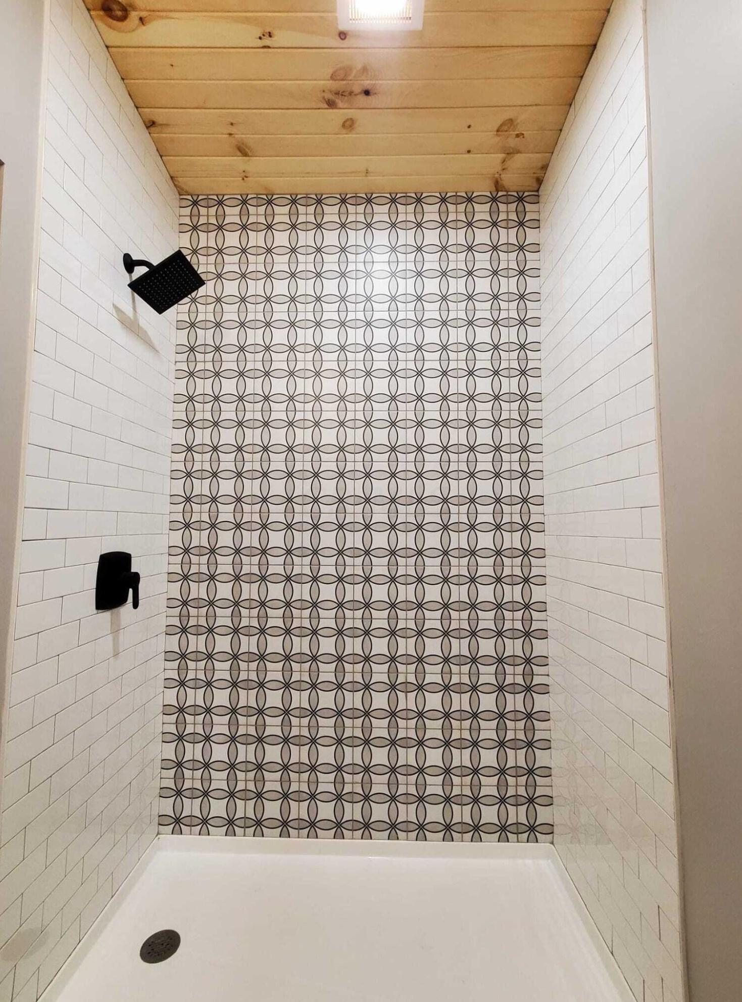 2765 Joyce Ave, Columbus OH  43211-3717 exterior