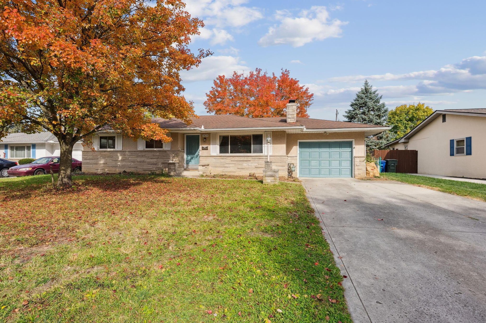 1424 Fahlander Dr, Columbus, OH 43229-5106