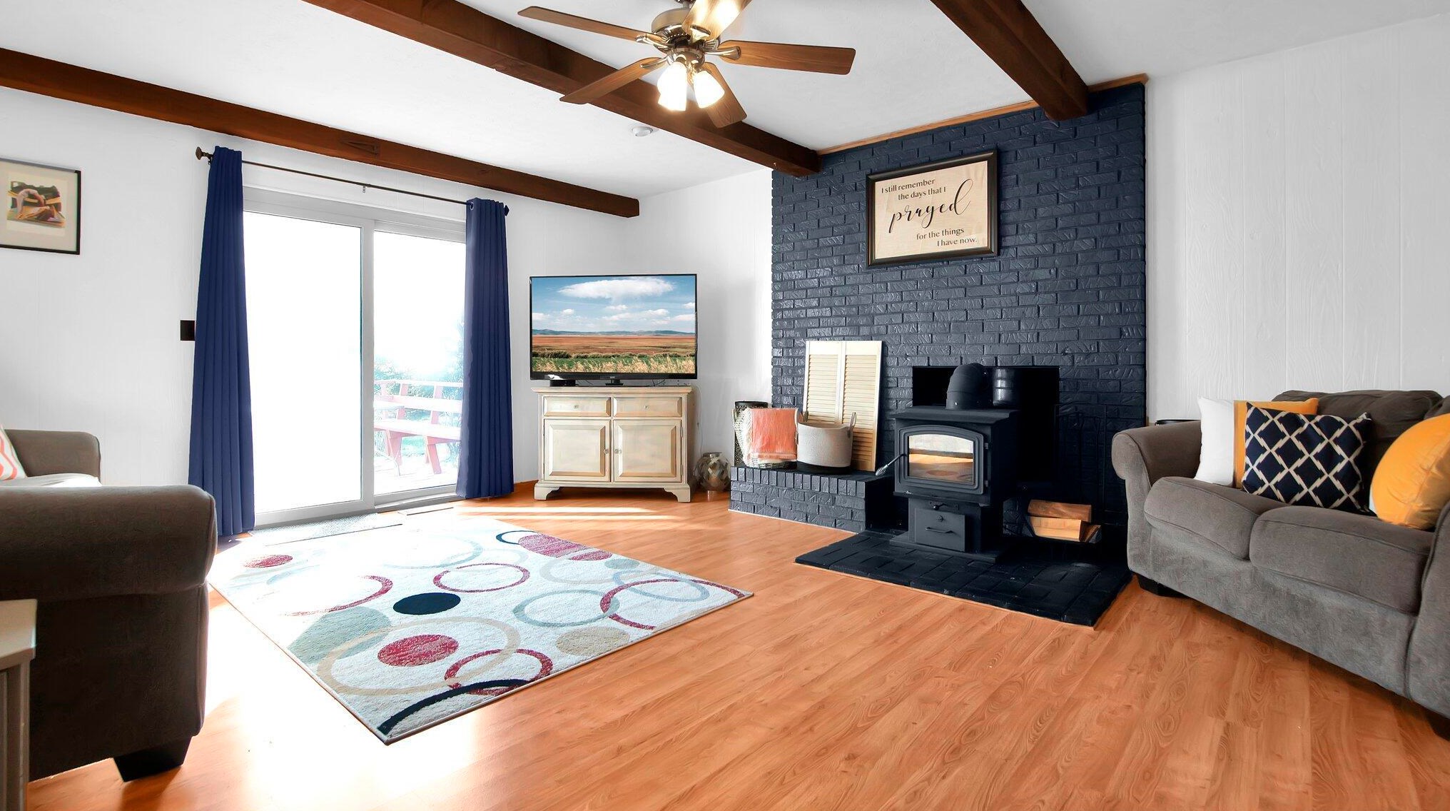 1821 Ferntree Rd, Columbus OH 43219-1621 exterior