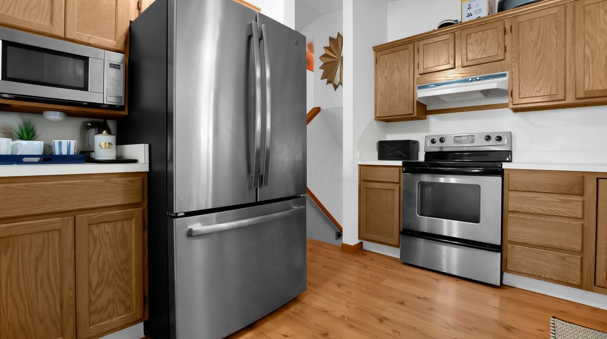 1821 Ferntree Rd, Columbus OH 43219-1621 exterior