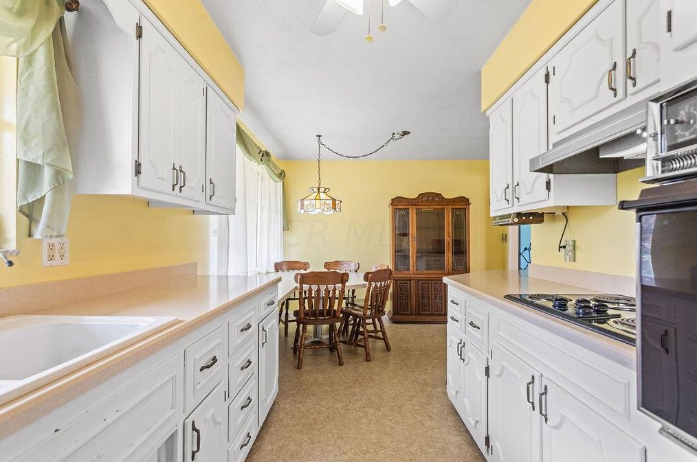 3054 Westwick Rd, Columbus, OH 43232-5551