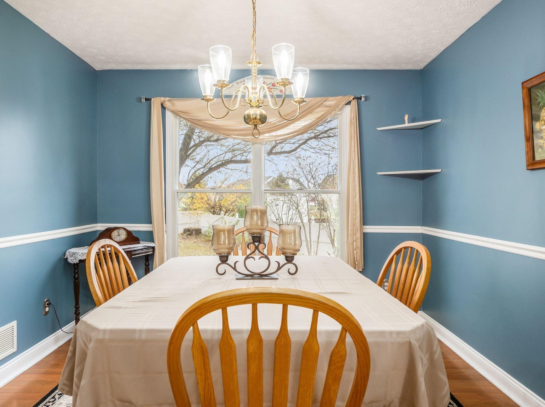 576 Scioto Meadows Blvd, Darbydale OH  43123-8660 exterior