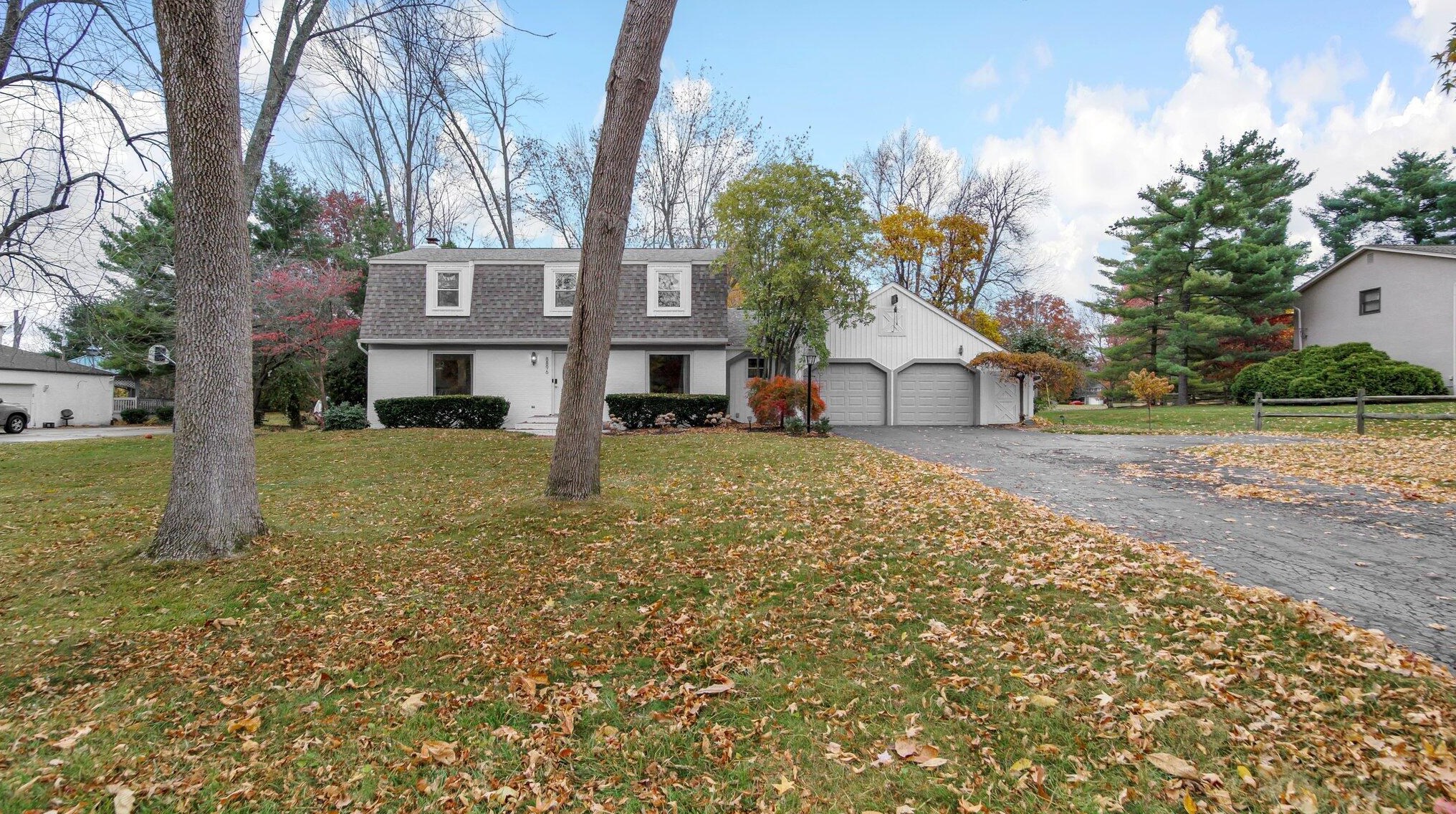 8896 Charington Ct, Pickerington, OH 43147-9549