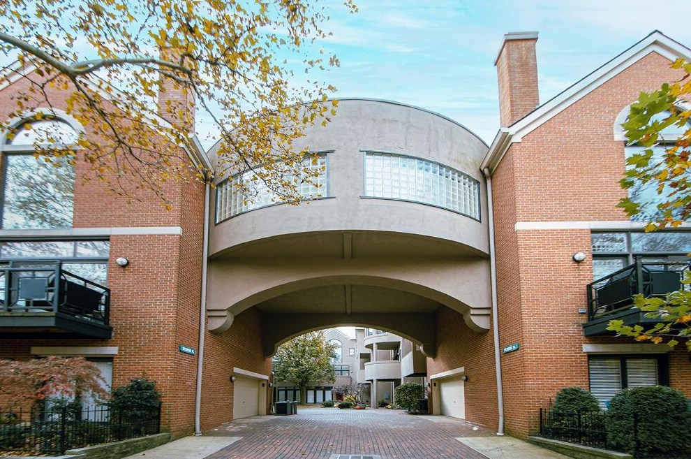 724 Sycamore Pl, Columbus, OH 43206-2232