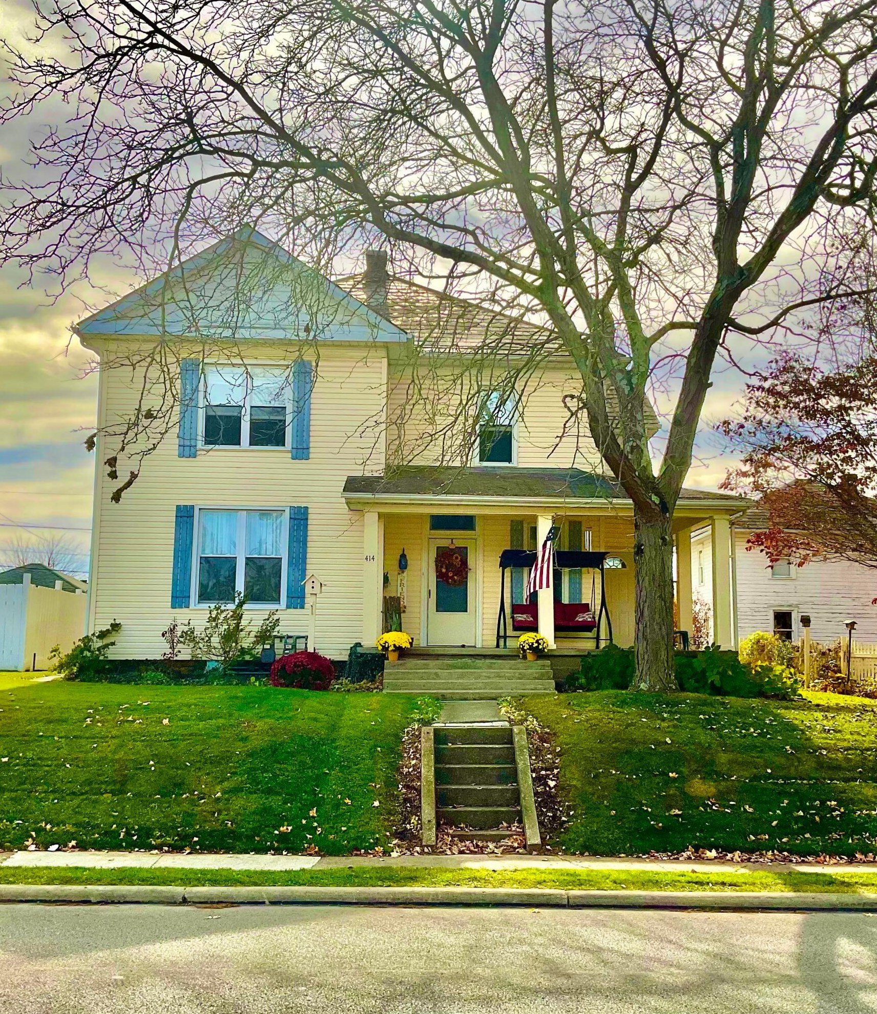 414 Mill St, New Lexington, OH 43764-1435