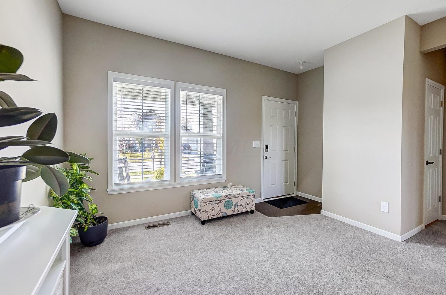 3712 Winding Path Dr, Cnl Wnchstr OH  43110 exterior