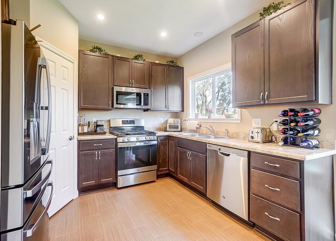 3712 Winding Path Dr, Cnl Wnchstr OH  43110 exterior