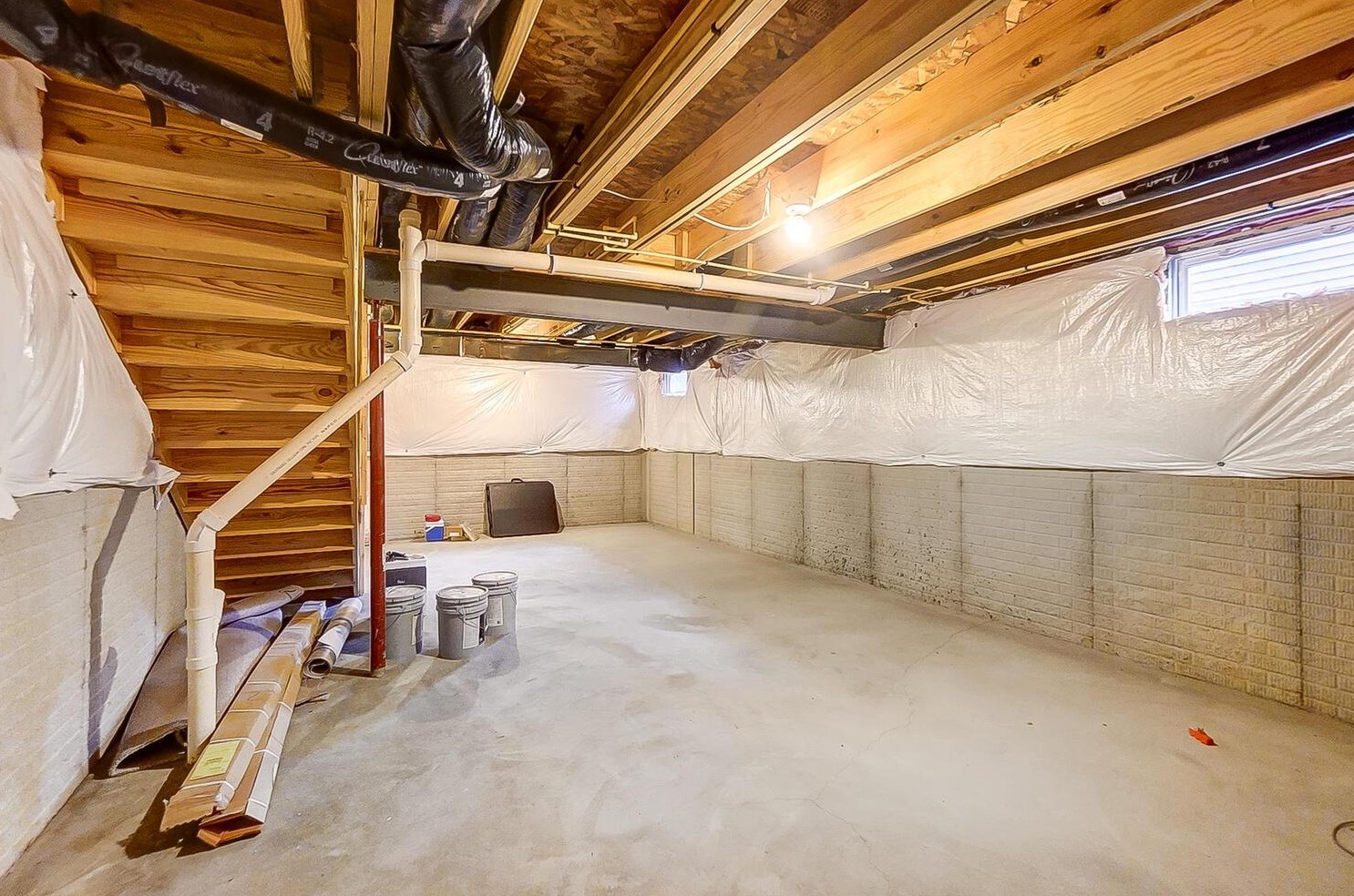 3712 Winding Path Dr, Cnl Wnchstr OH  43110 exterior