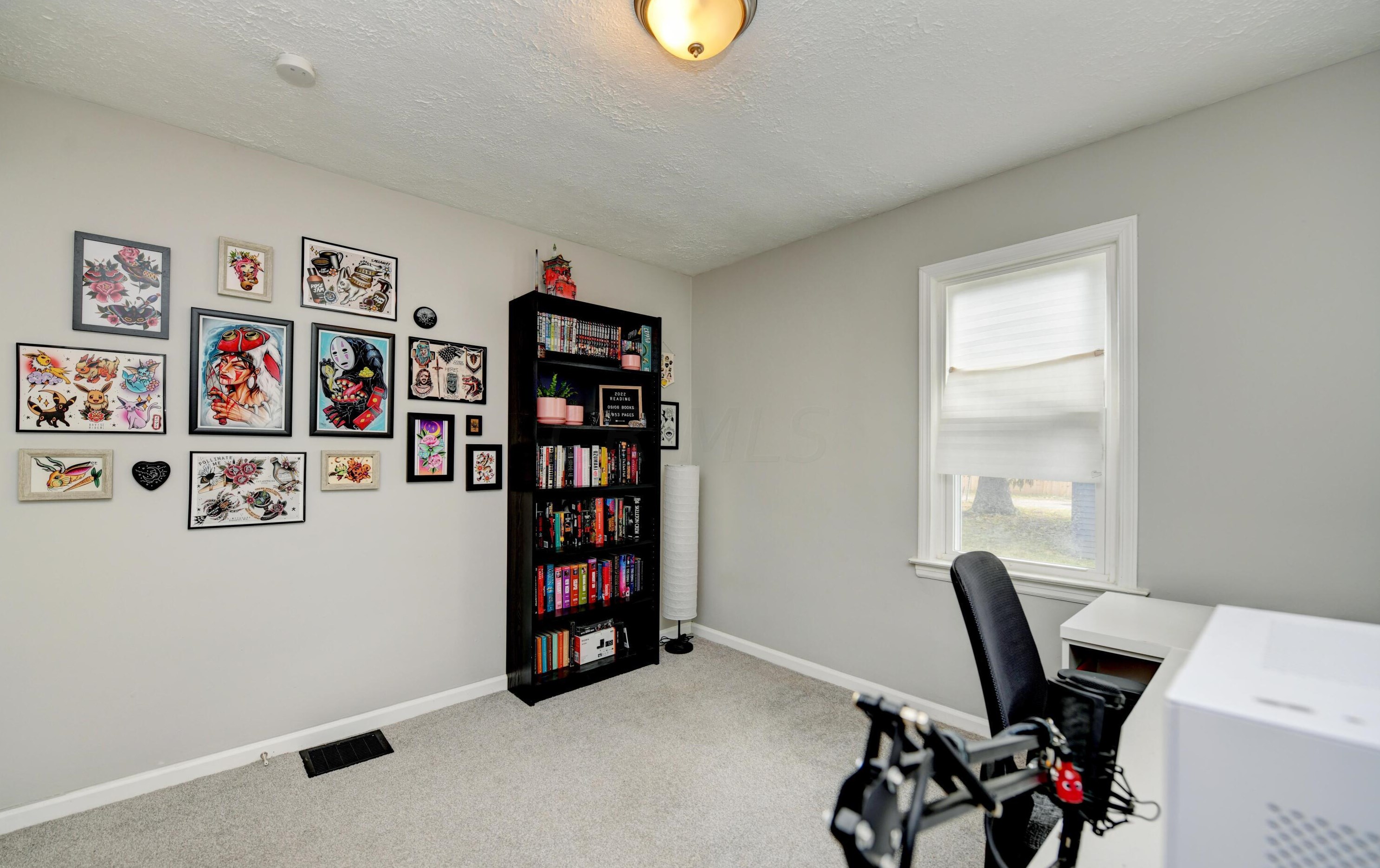 492 Whitethorne Ave, Columbus OH  43223-1652 exterior