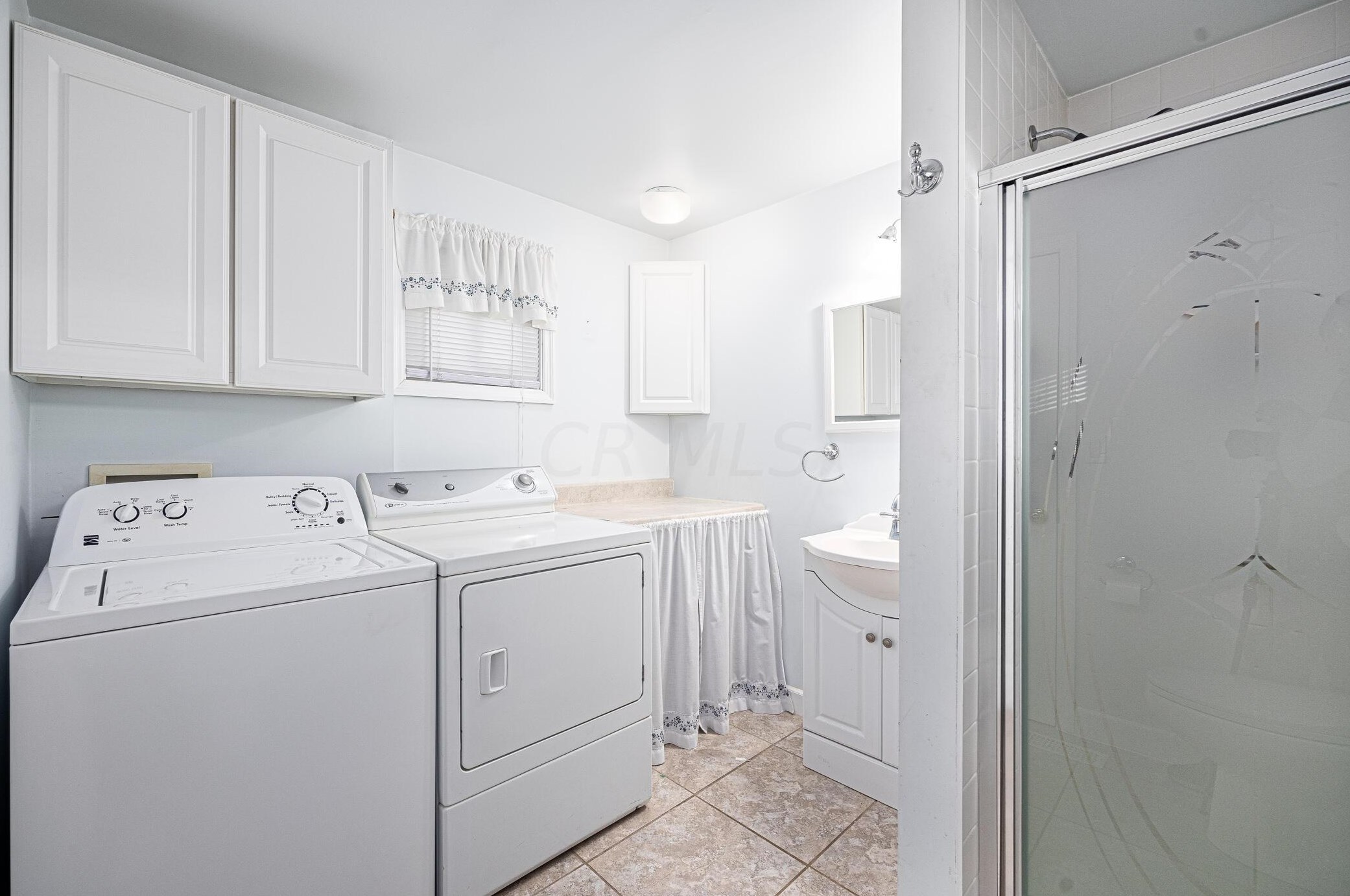 813 Gladden Rd, Columbus OH 43212-3812 exterior