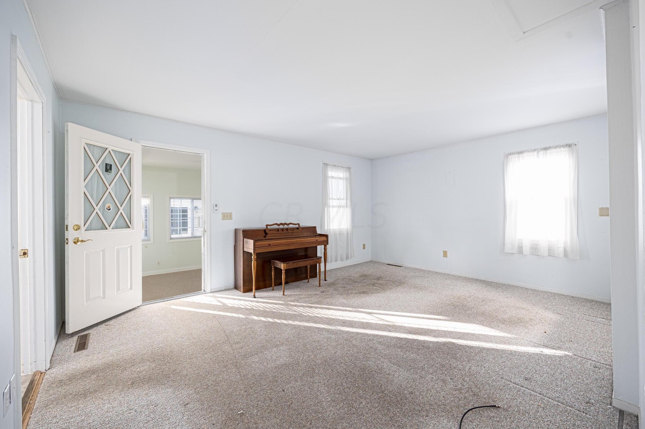 813 Gladden Rd, Columbus OH 43212-3812 exterior