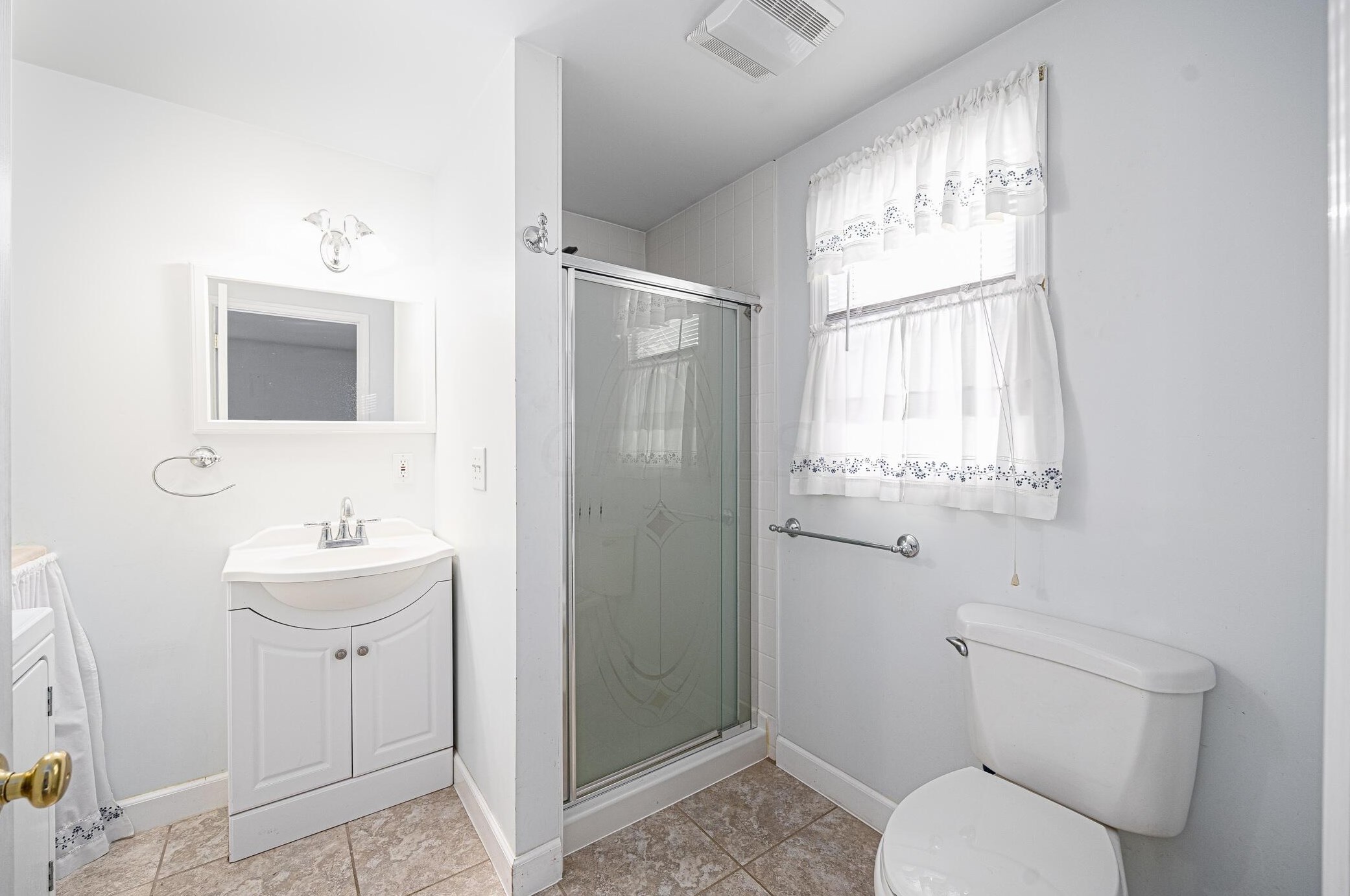 813 Gladden Rd, Columbus OH 43212-3812 exterior