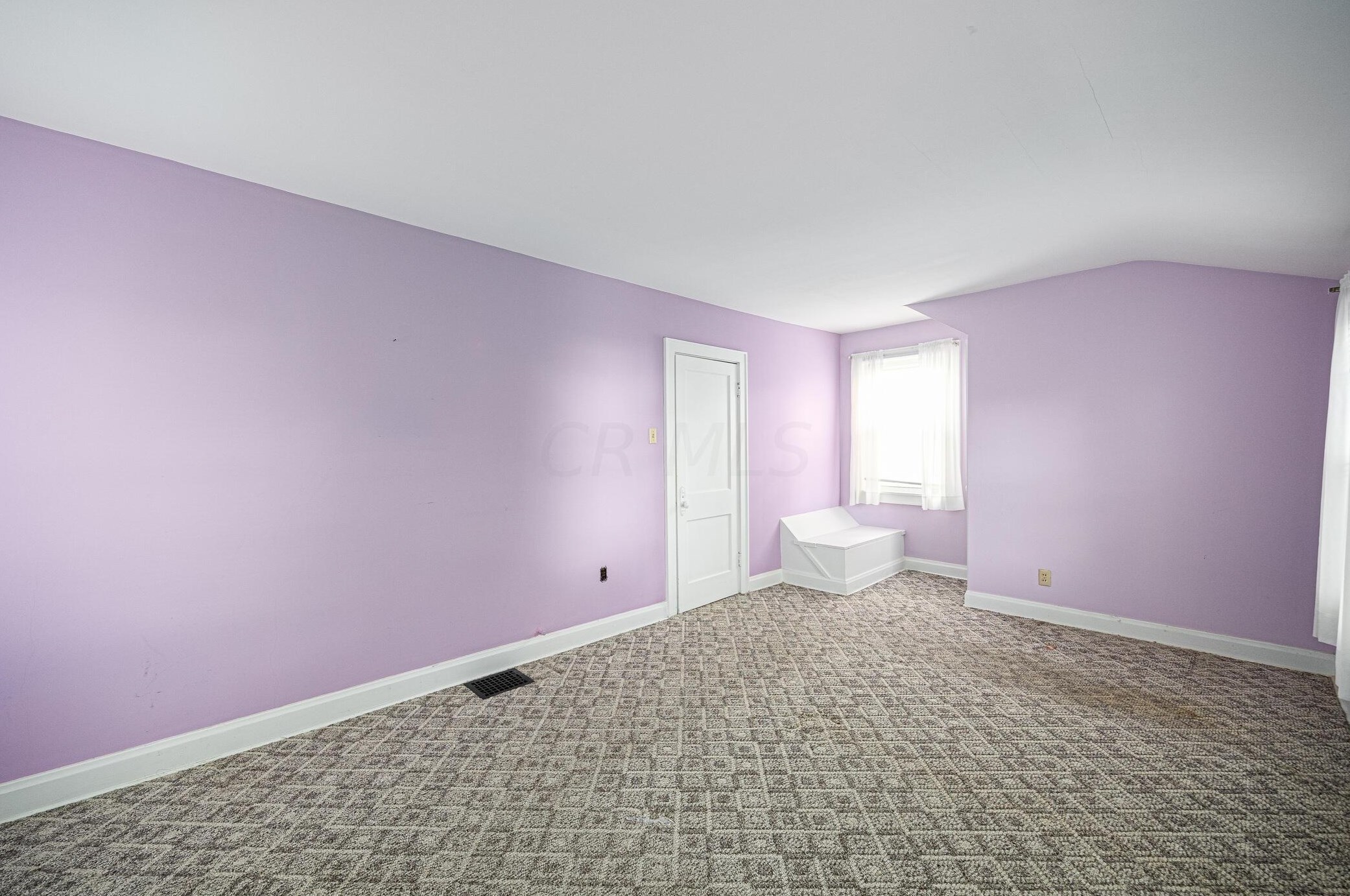 813 Gladden Rd, Columbus OH 43212-3812 exterior