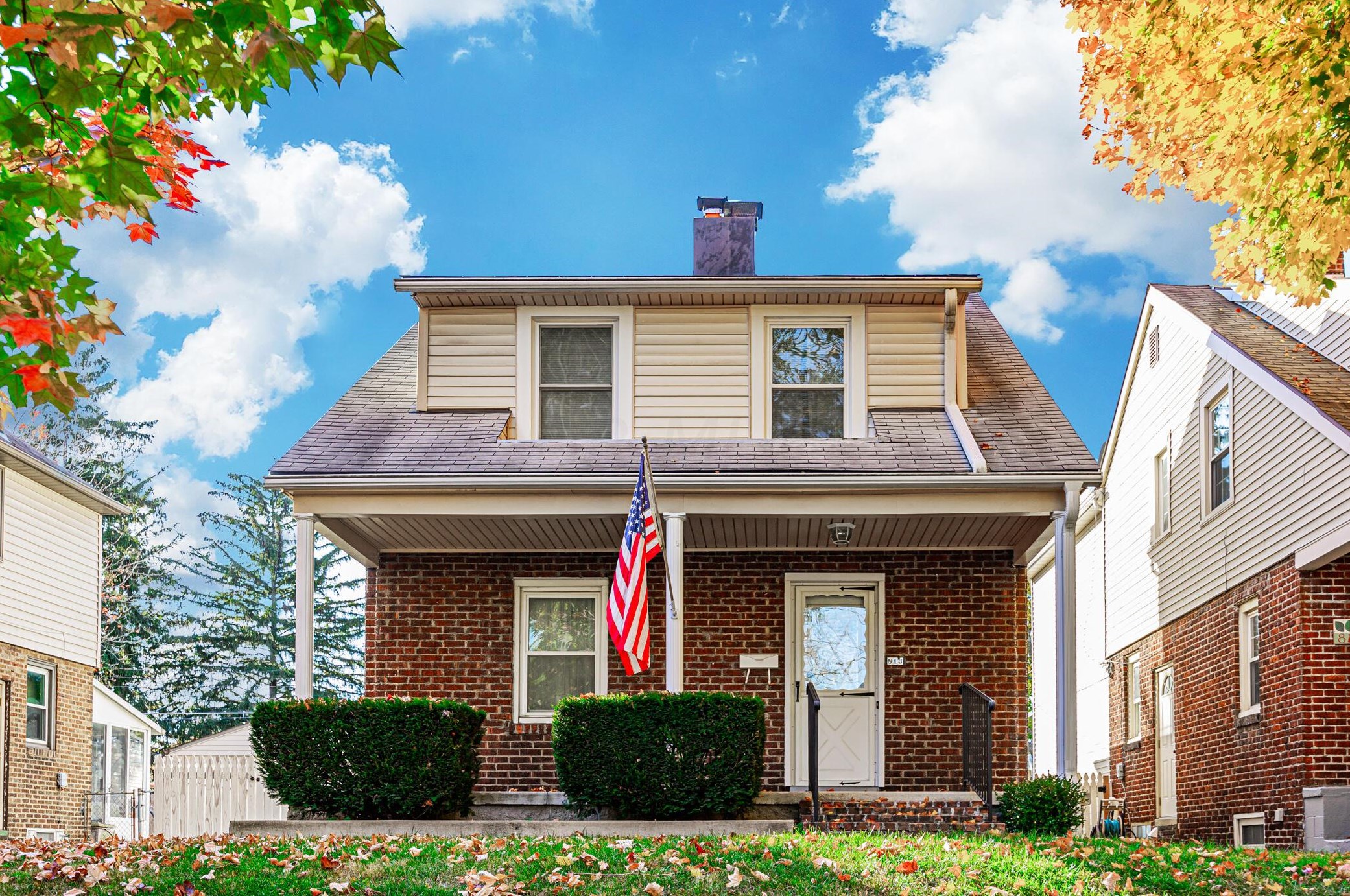 813 Gladden Rd, Columbus, OH 43212-3811