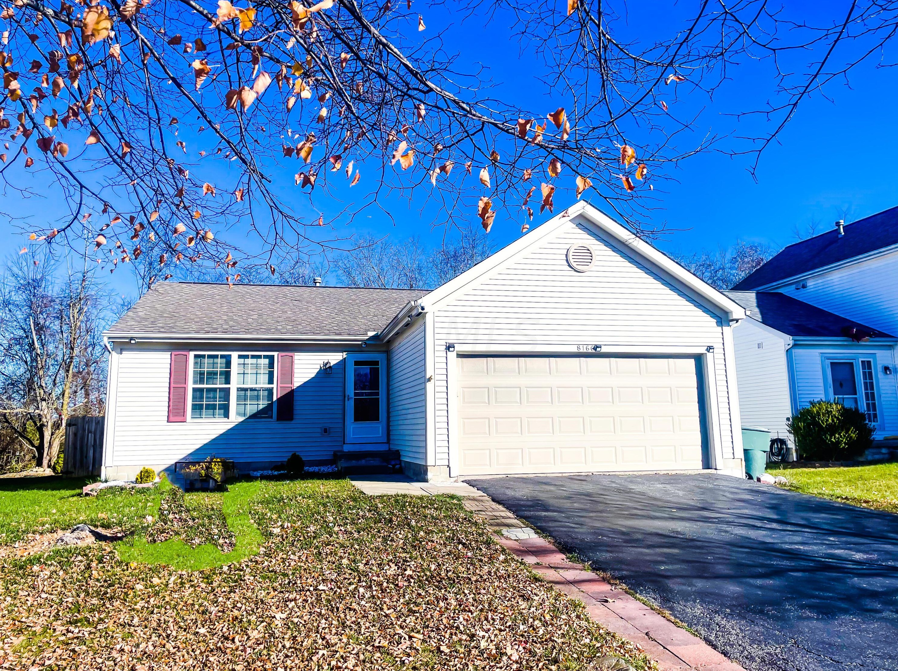8166 Chapel Stone Rd, Blacklick, OH 43004