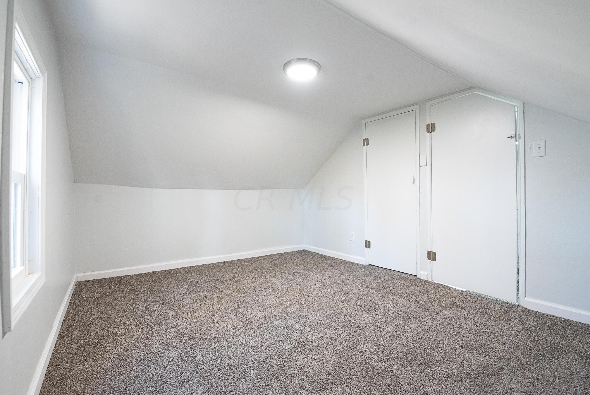 1909 Case Rd, Columbus OH  43235-7524 exterior