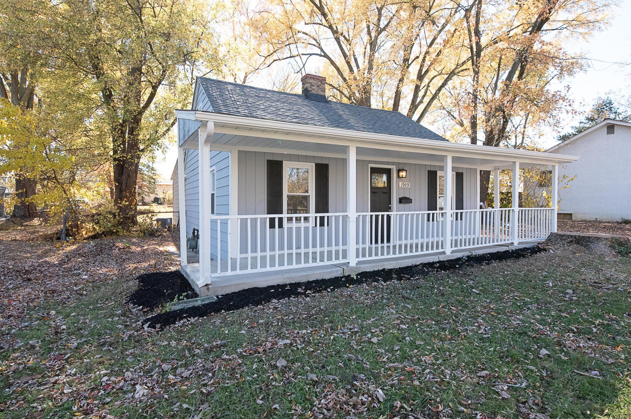 1909 Case Rd, Columbus OH  43235-7524 exterior