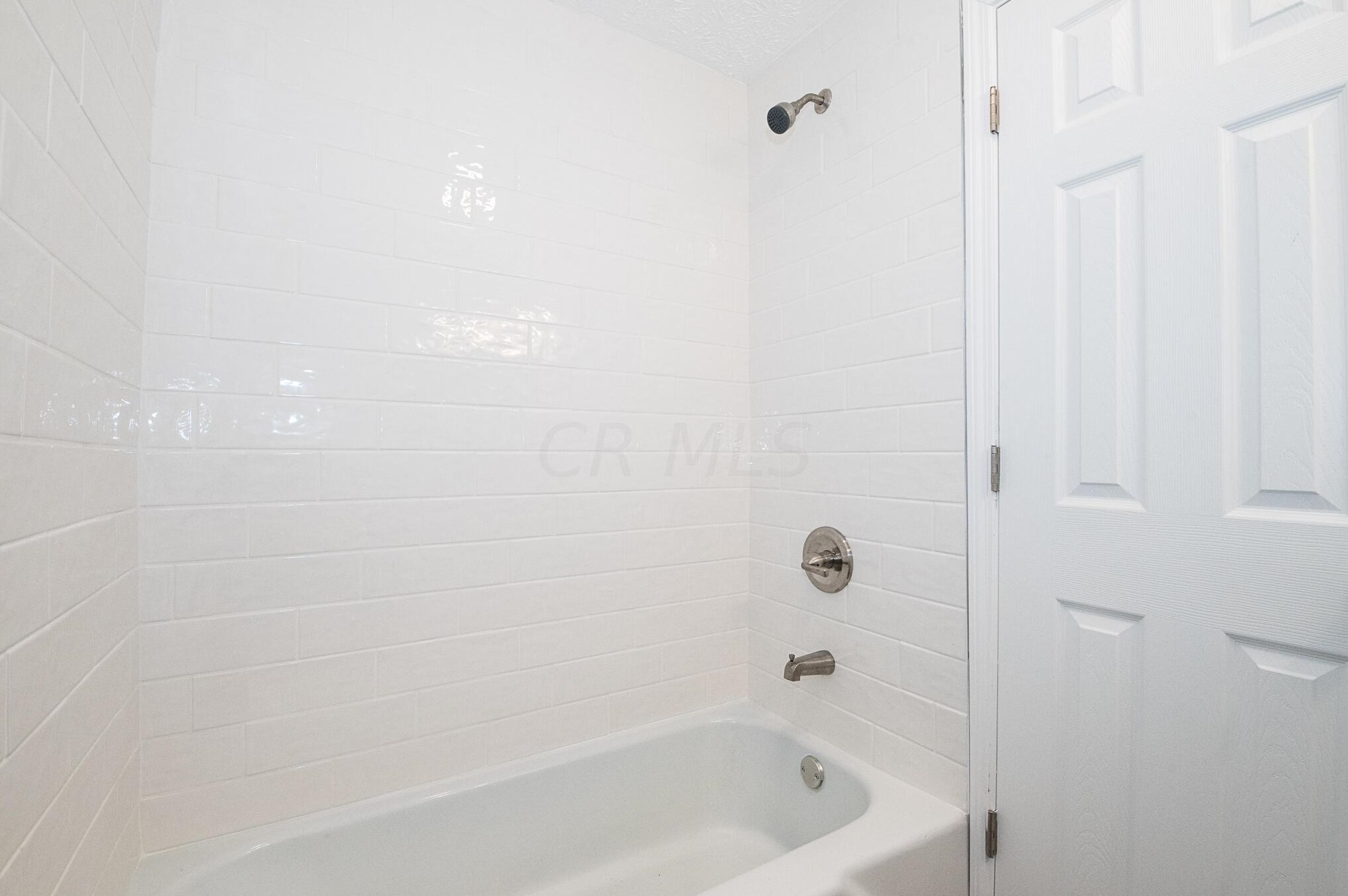 1909 Case Rd, Columbus OH  43235-7524 exterior