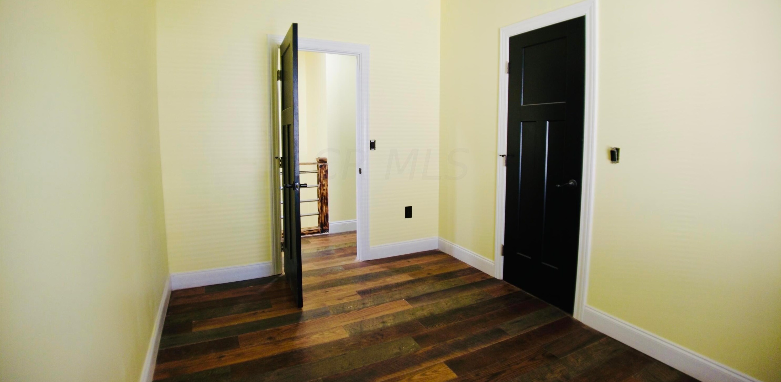 279 Dakota Ave, Columbus OH  43223-1527 exterior