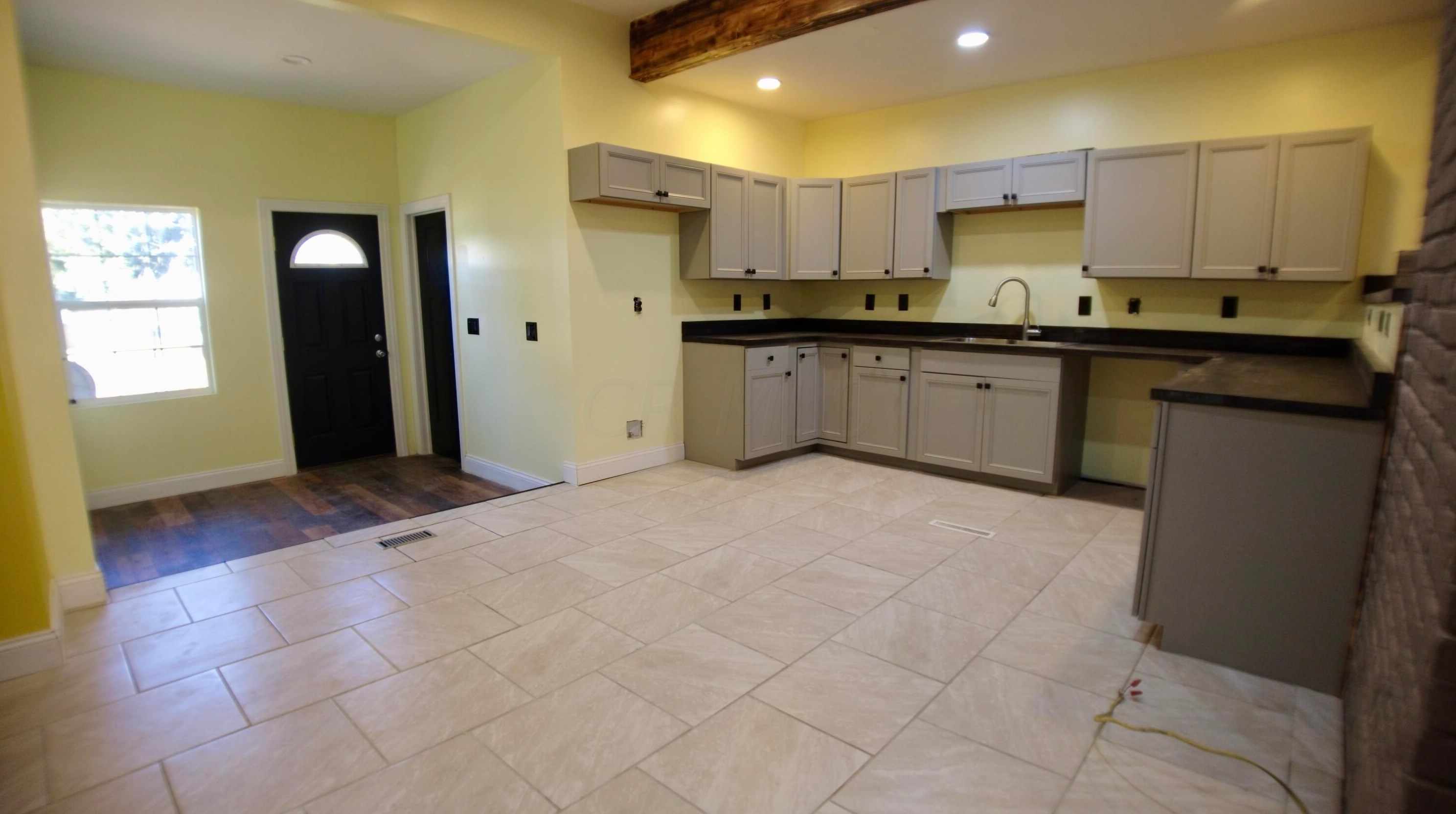 279 Dakota Ave, Columbus OH  43223-1527 exterior