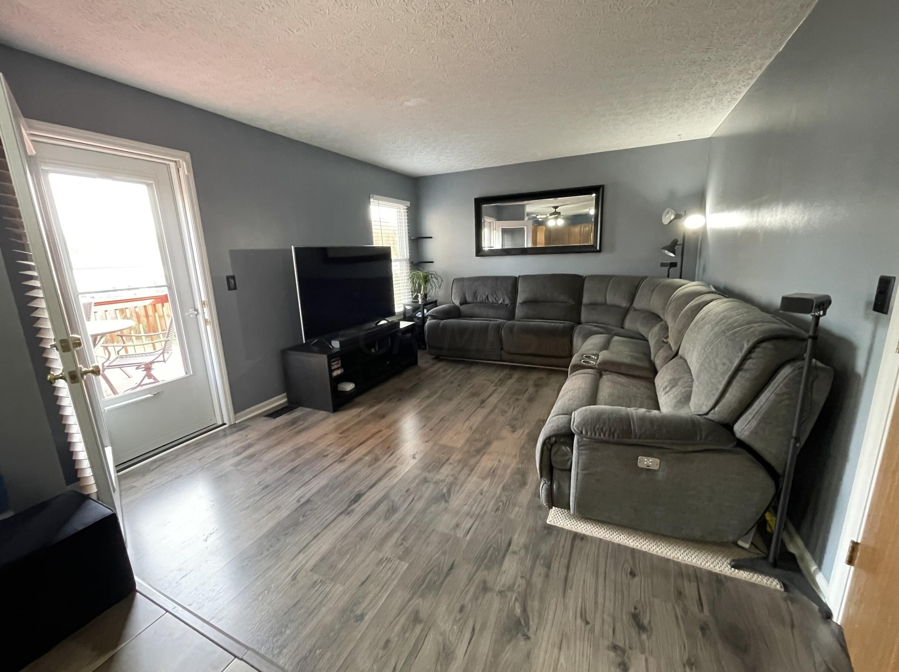 5328 Cherry Bud Ct, Columbus OH 43228-5733 exterior