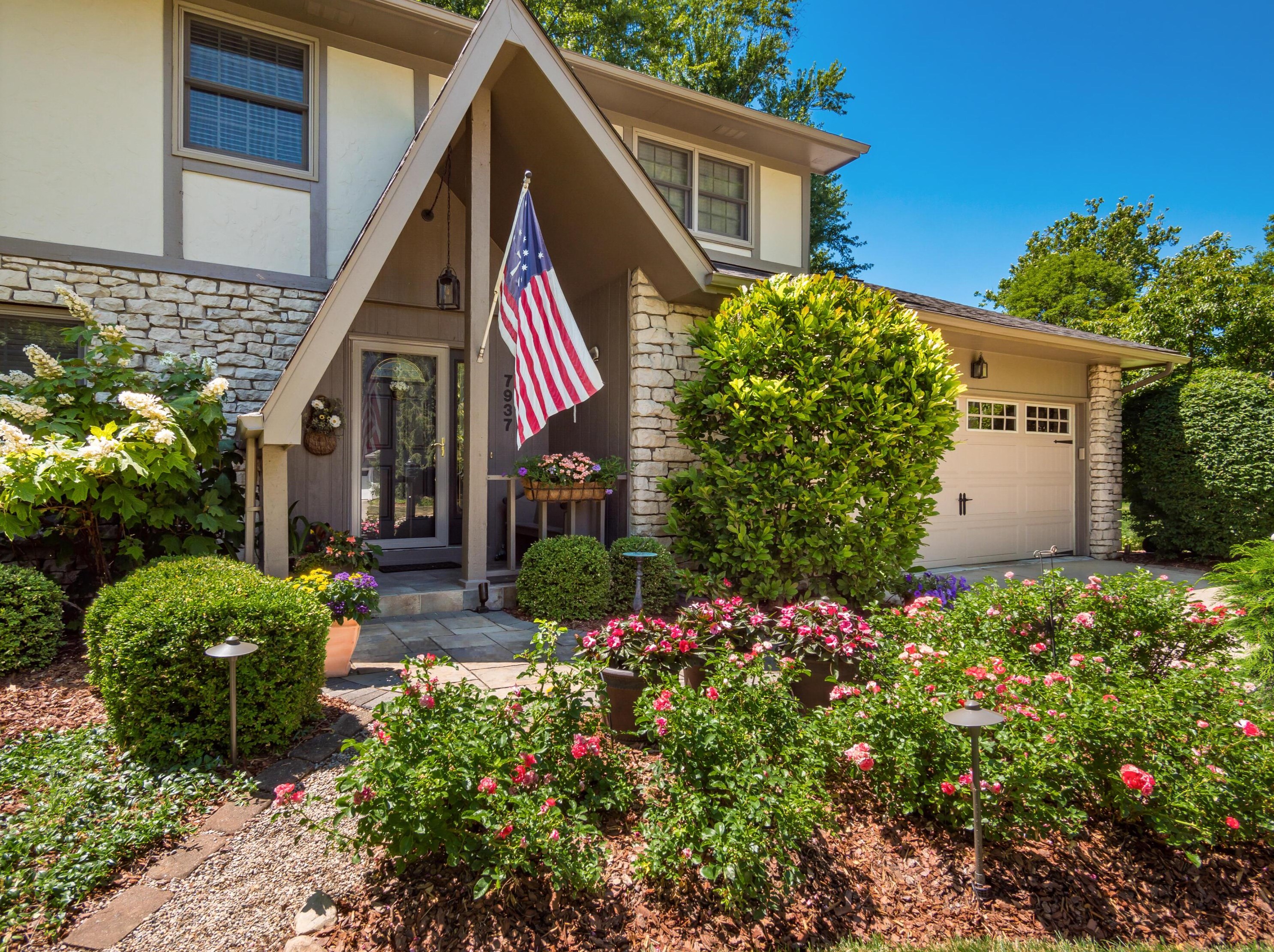 7937 Shefford Pl, Dublin, OH 43016-9246
