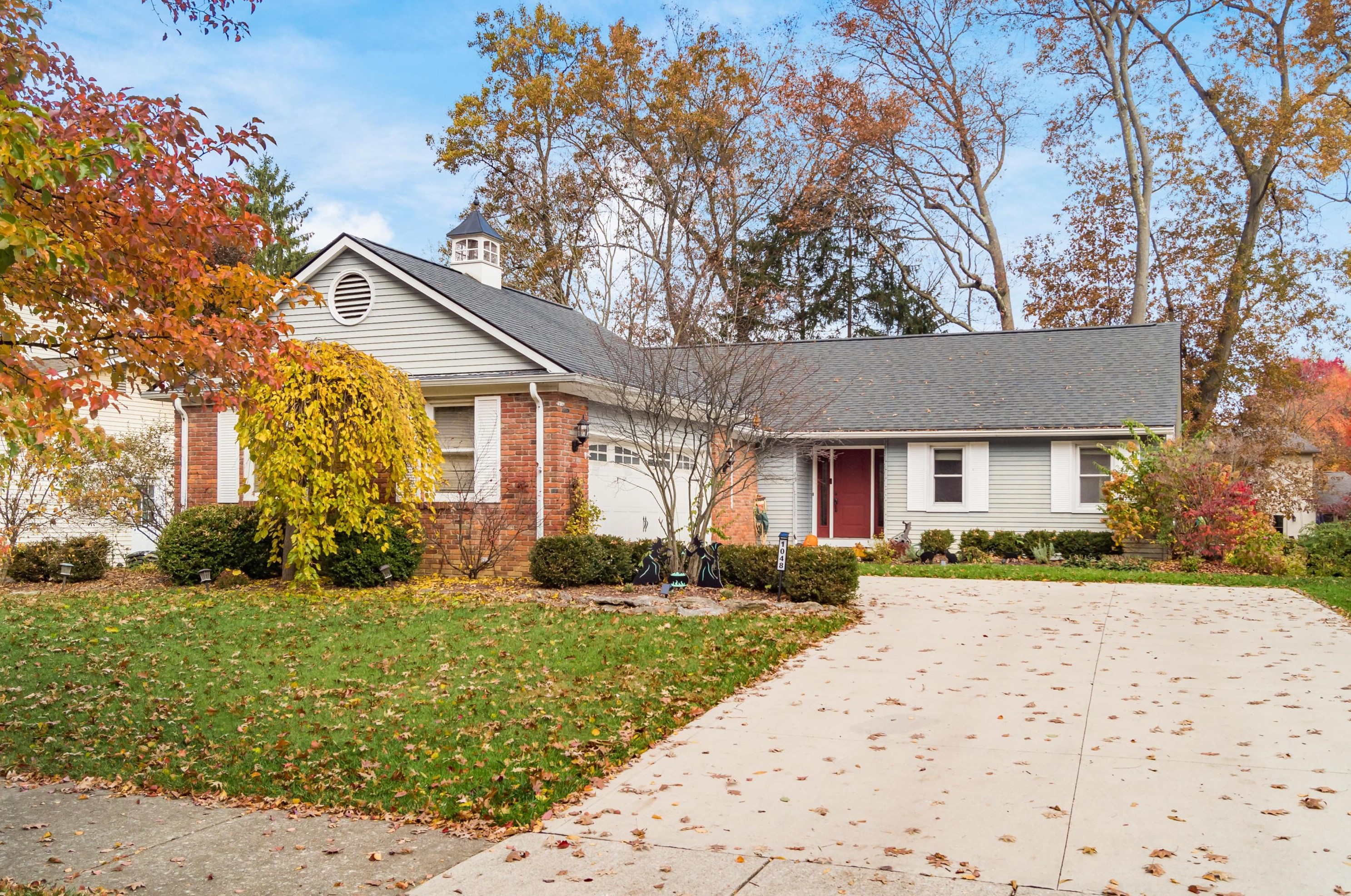 1048 Autumn Woods Dr, Westerville, OH 43081