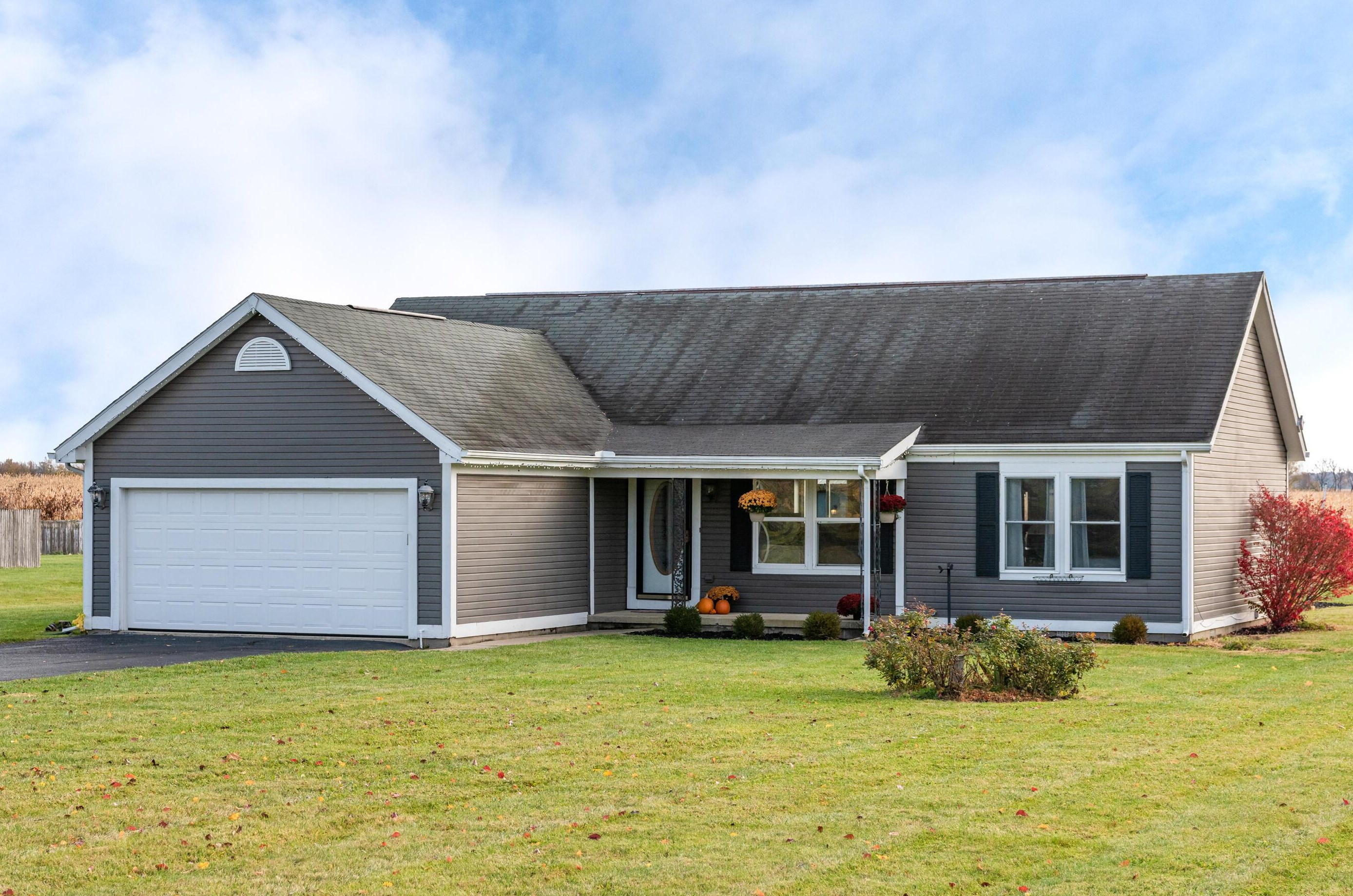 1559 S Dugan Rd, Urbana, OH 43078