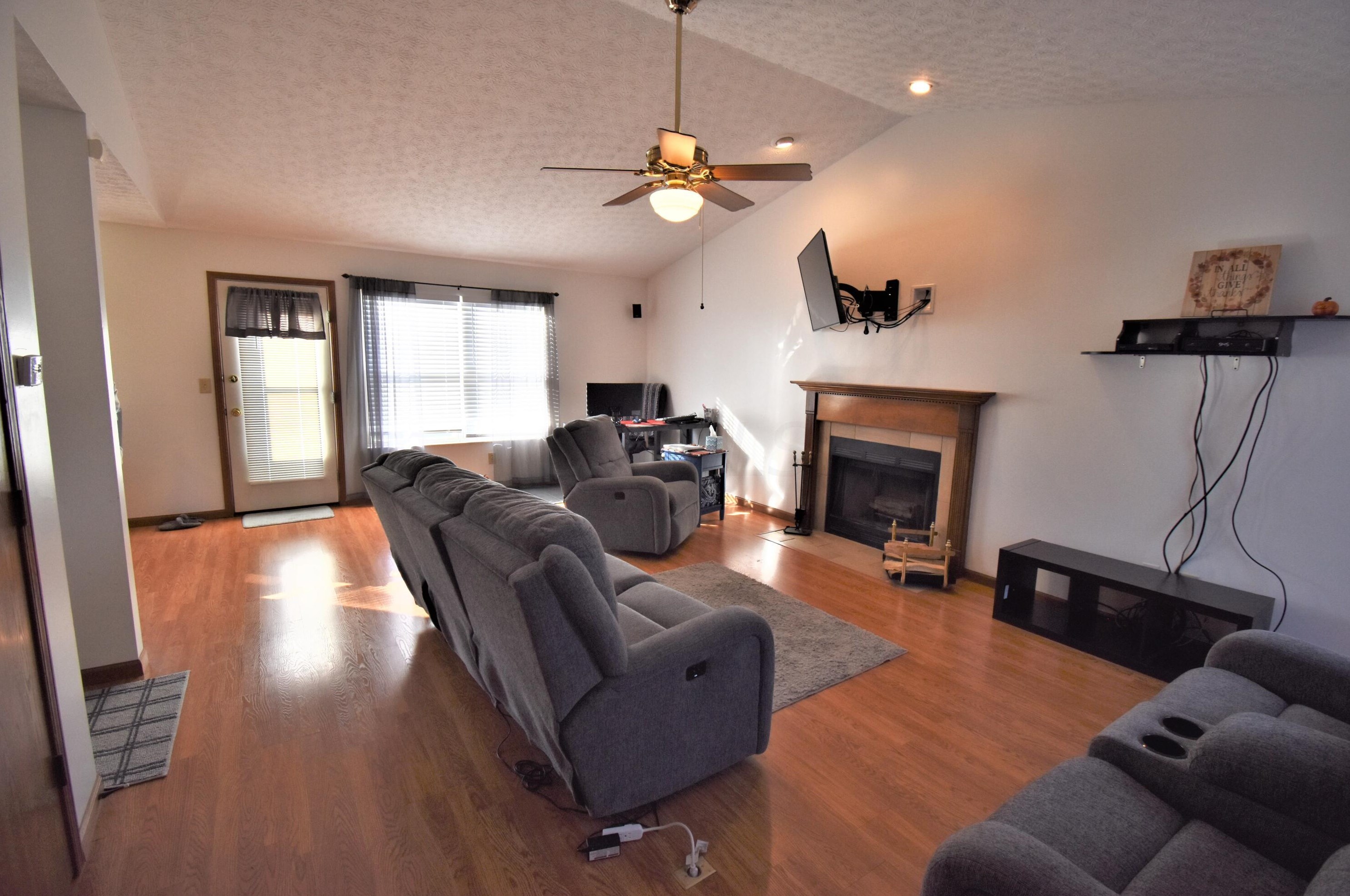6363 Chelsea Glen Dr, Cnl Wnchstr, OH 43110