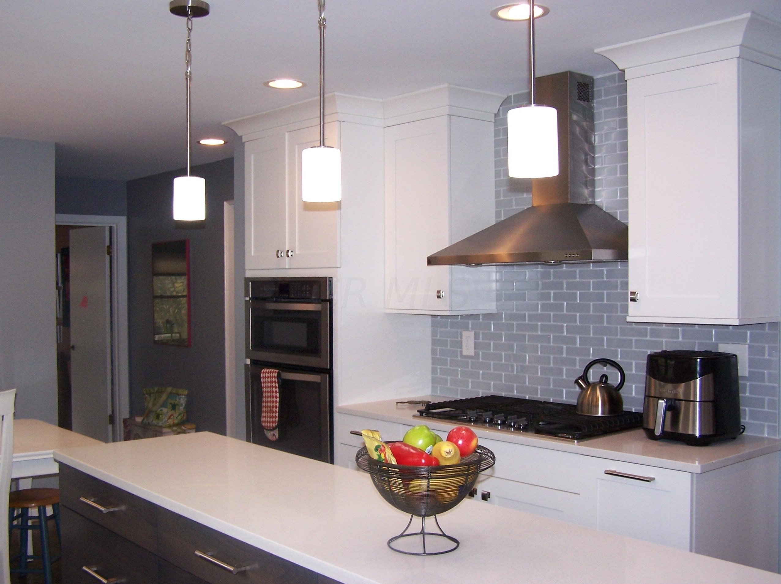 254 Merkle Rd, Columbus OH 43209-1554 exterior