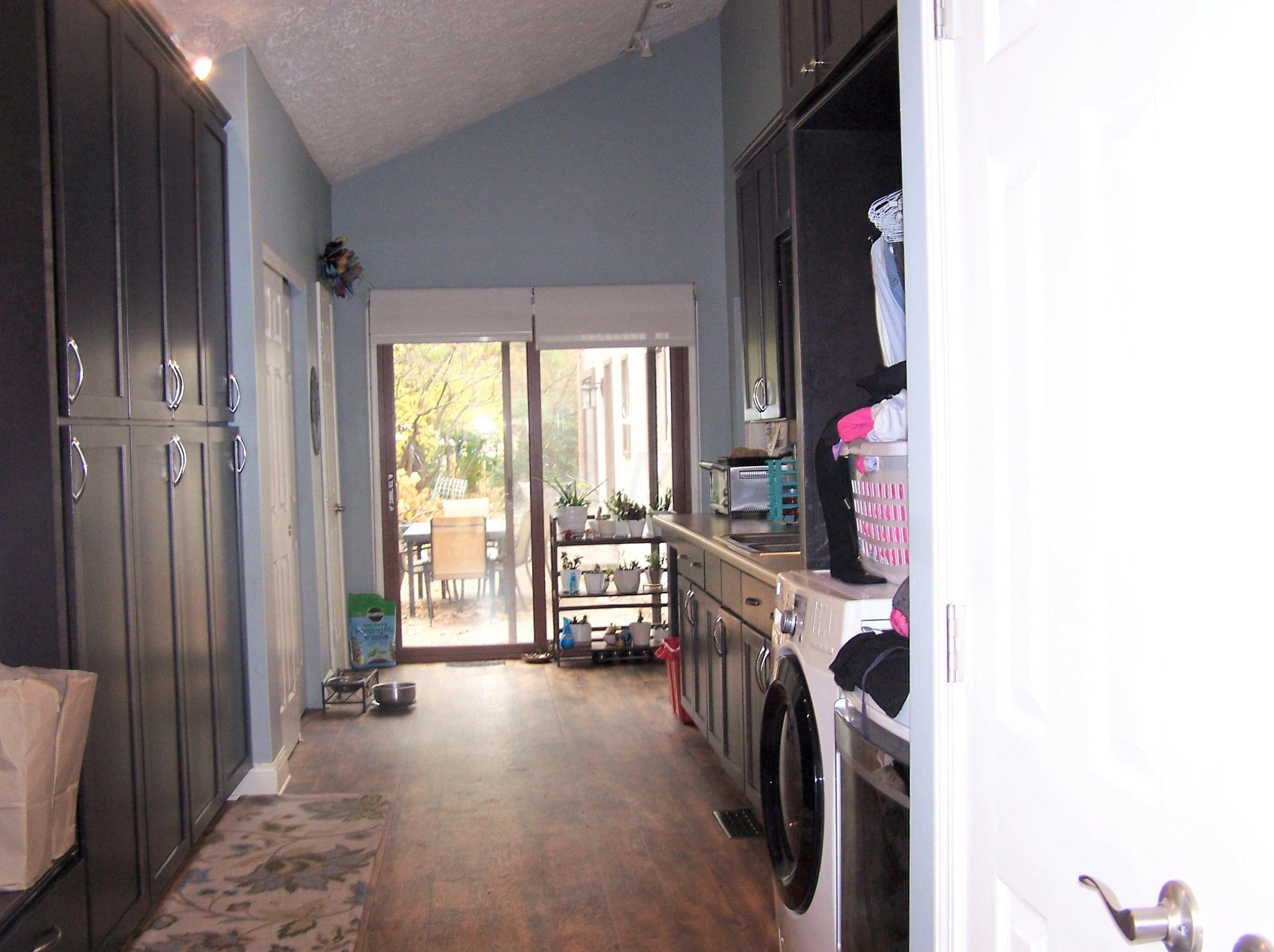 254 Merkle Rd, Columbus OH 43209-1554 exterior